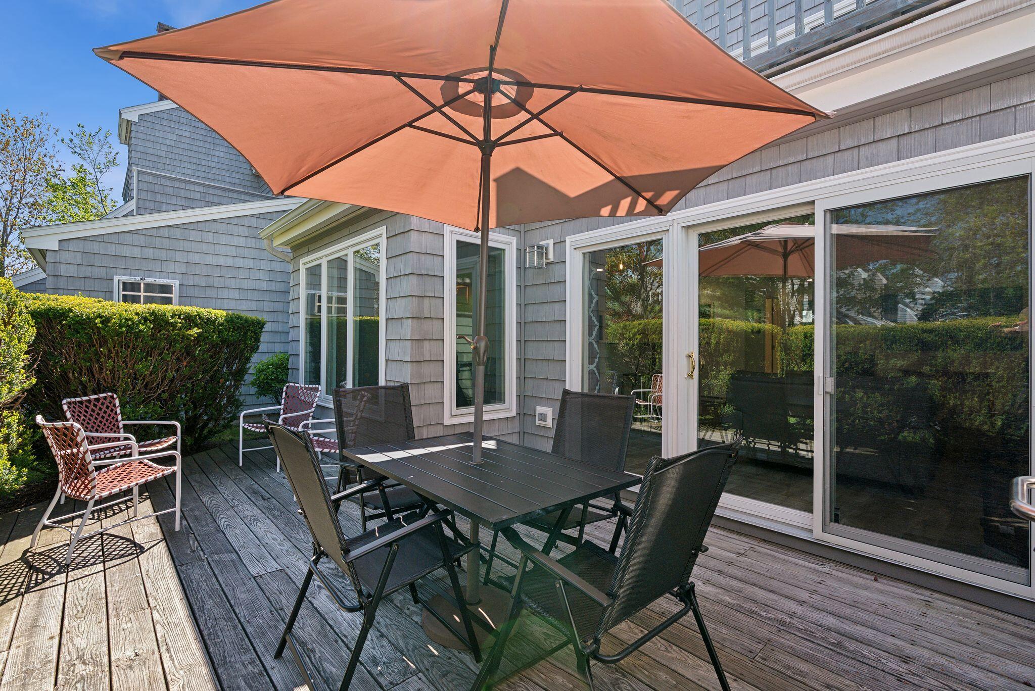 146 W West Grand Avenue, 30