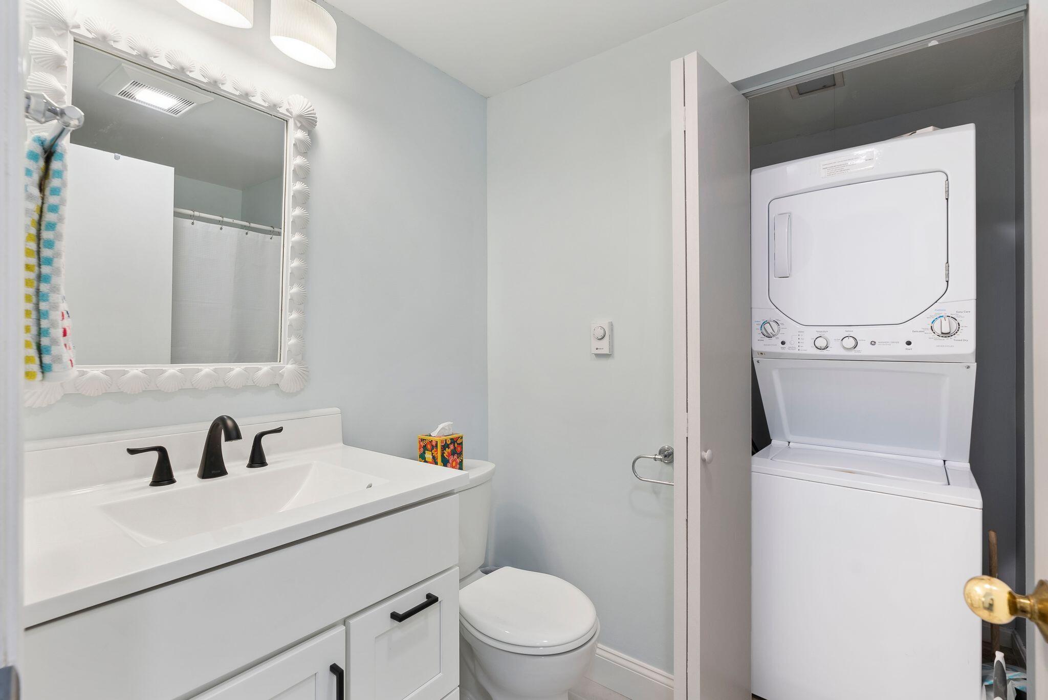146 W West Grand Avenue, 30