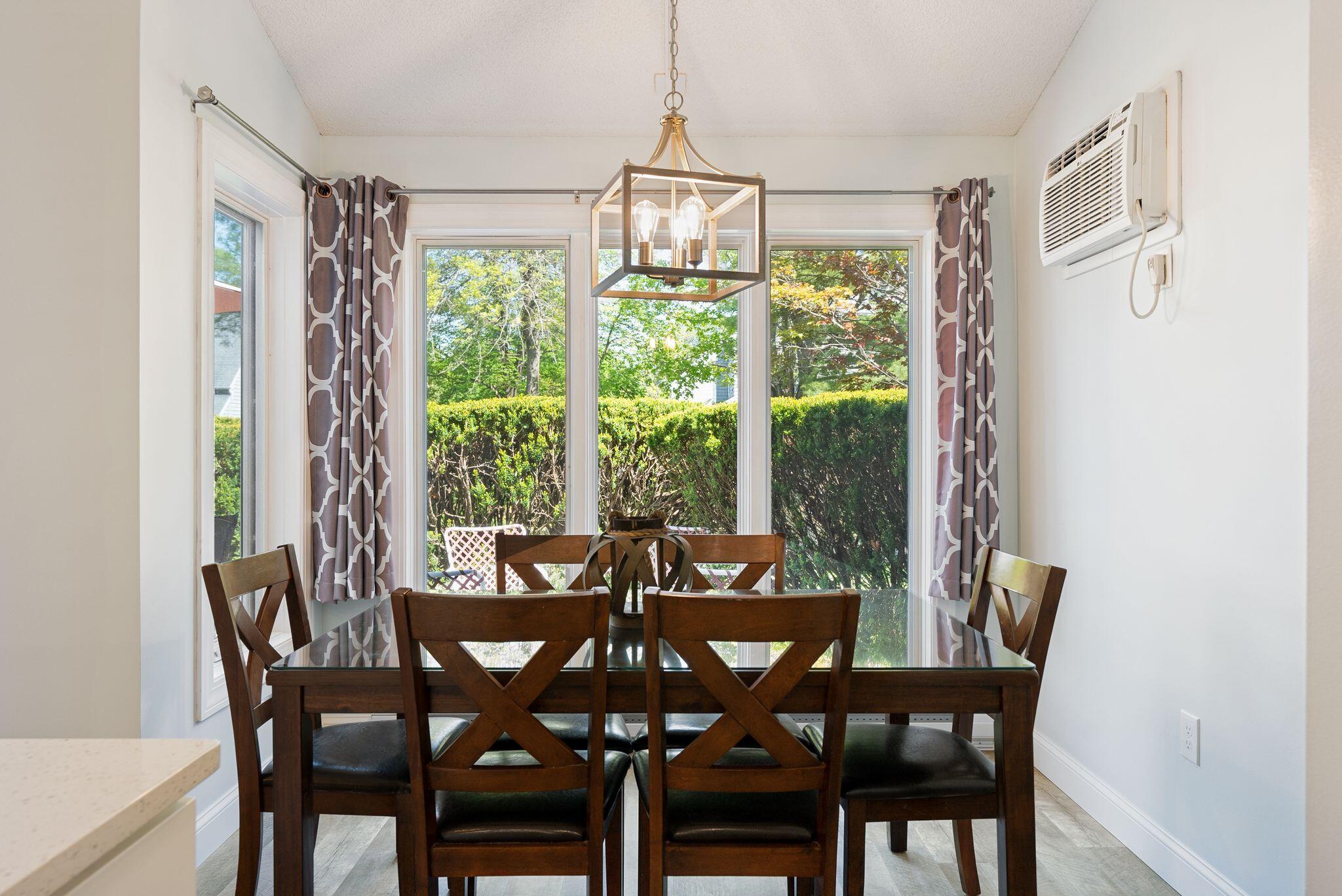 146 W West Grand Avenue, 30
