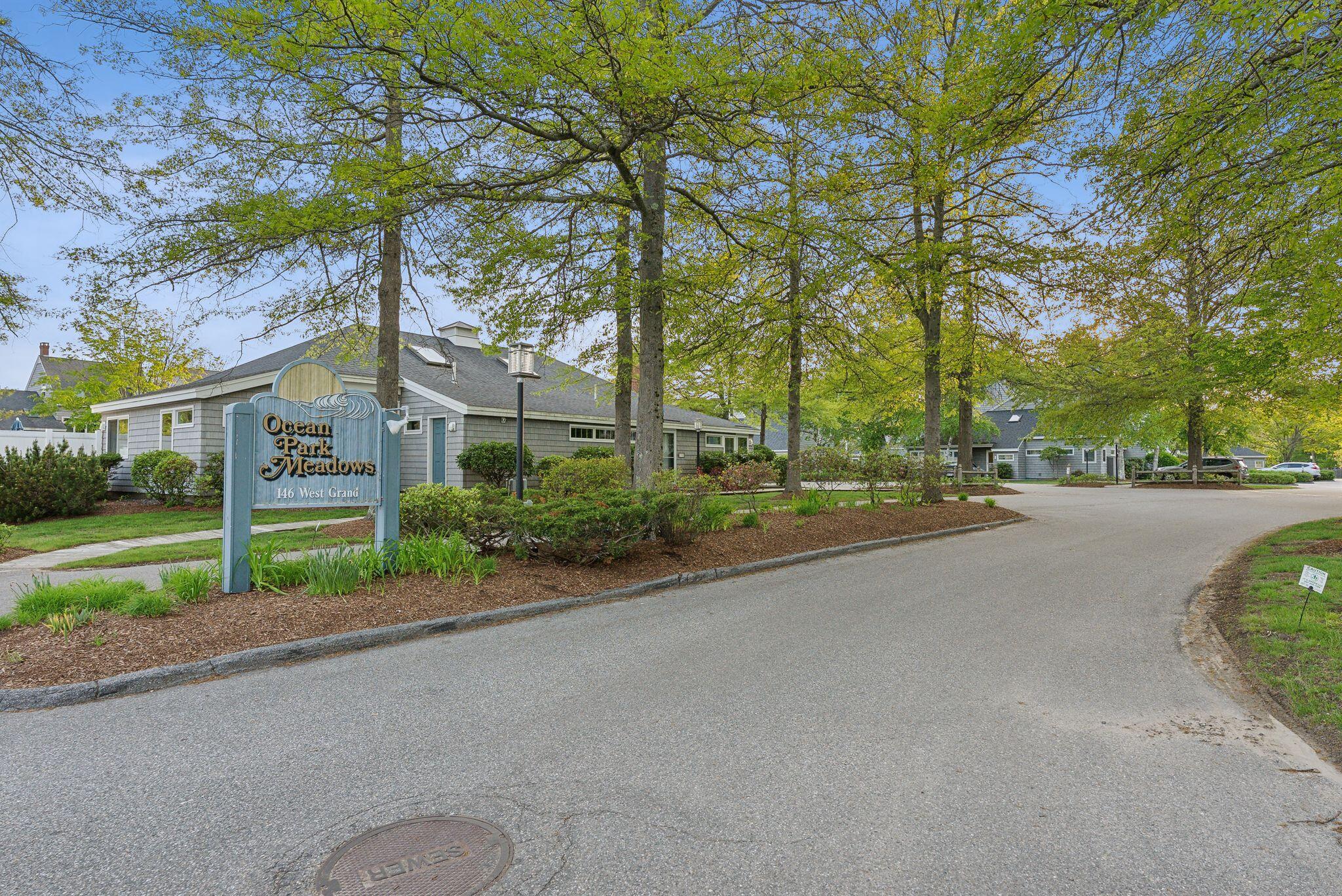 146 W West Grand Avenue, 30