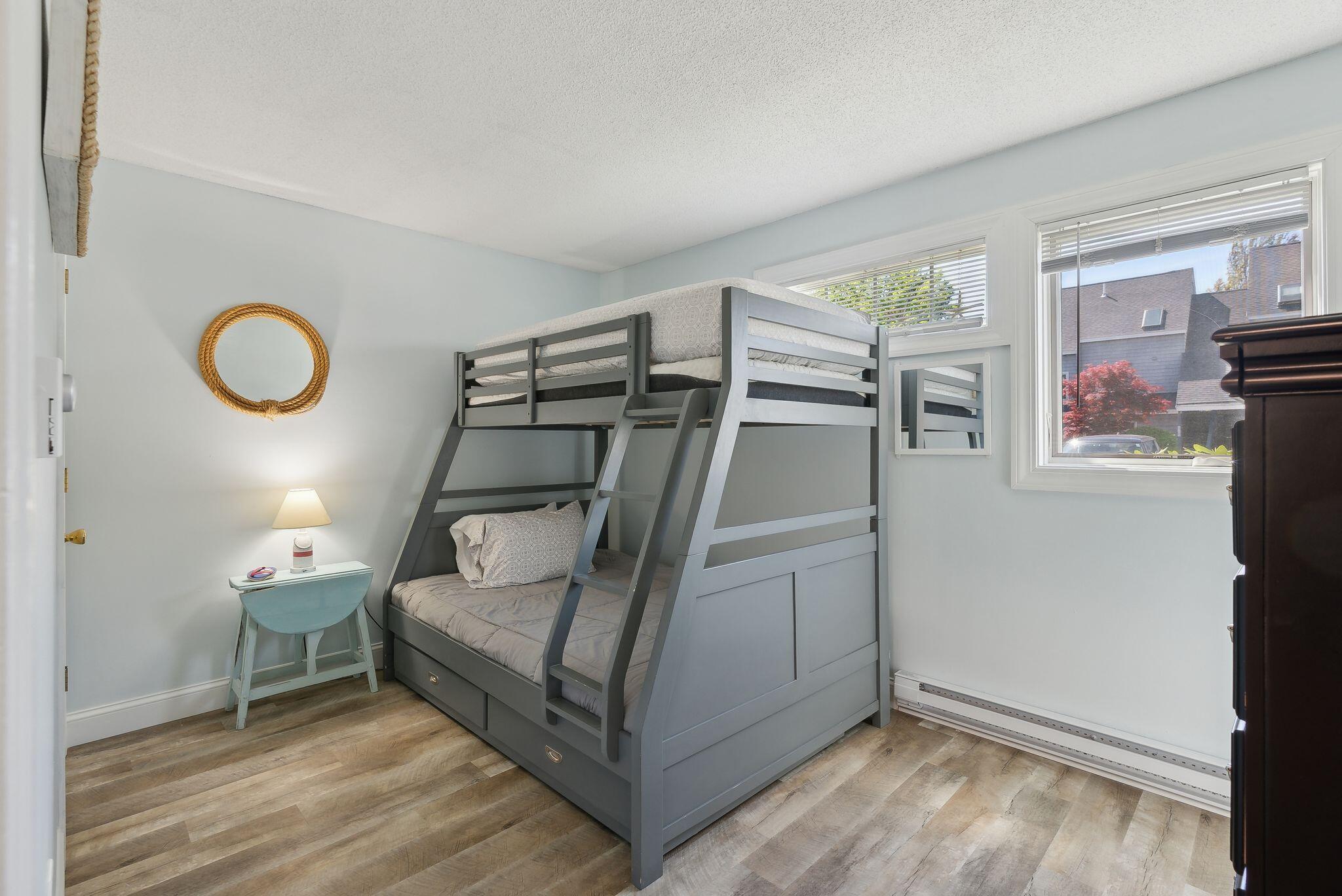 146 W West Grand Avenue, 30