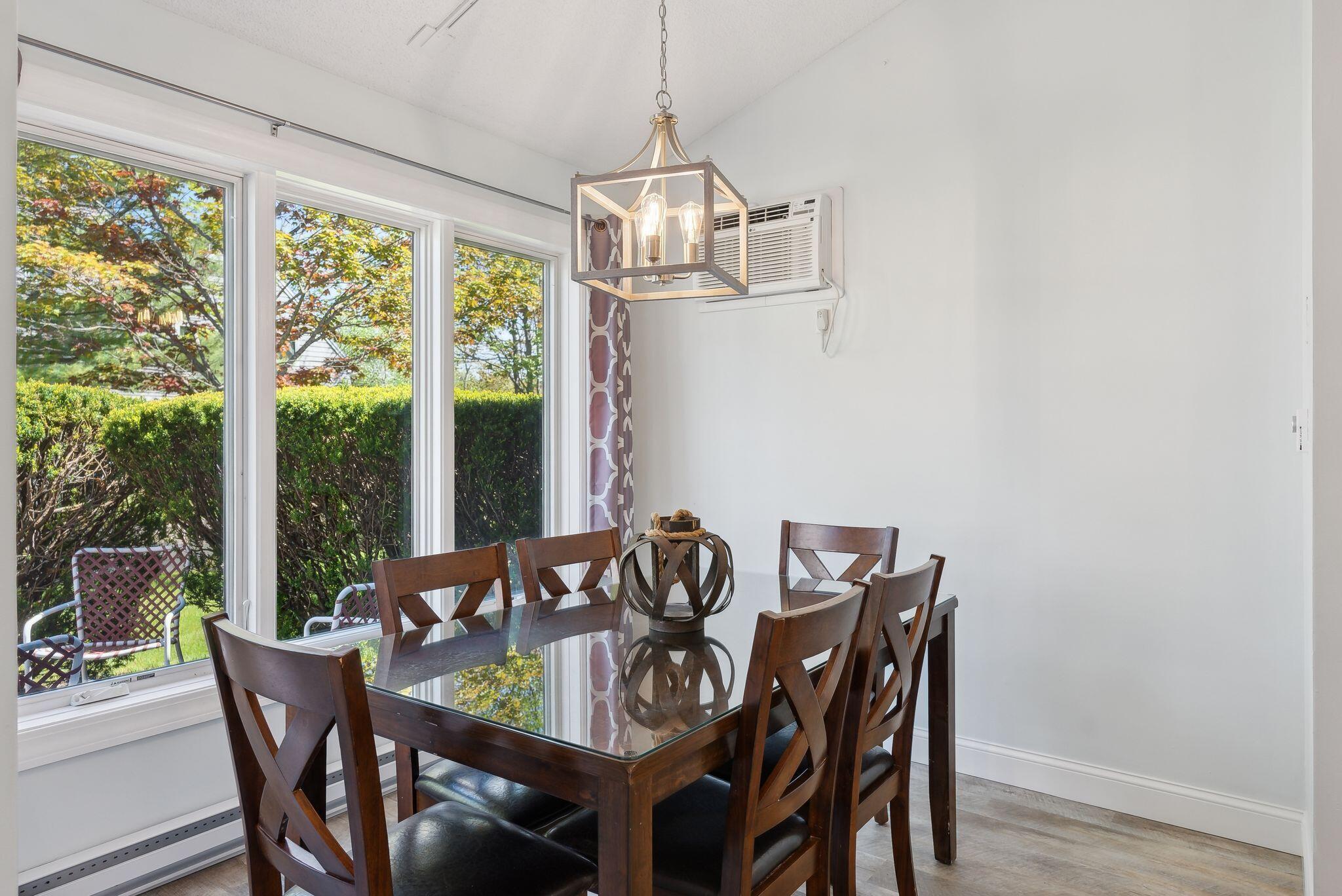 146 W West Grand Avenue, 30