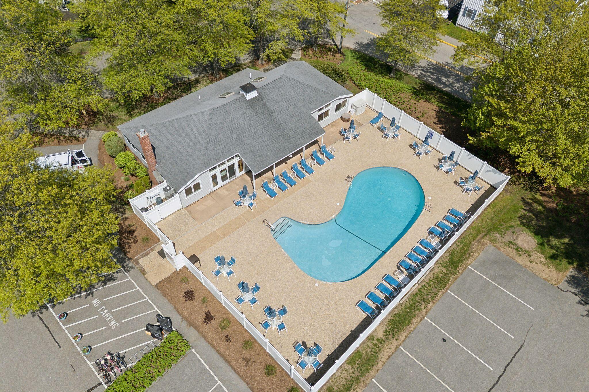 146 W West Grand Avenue, 30