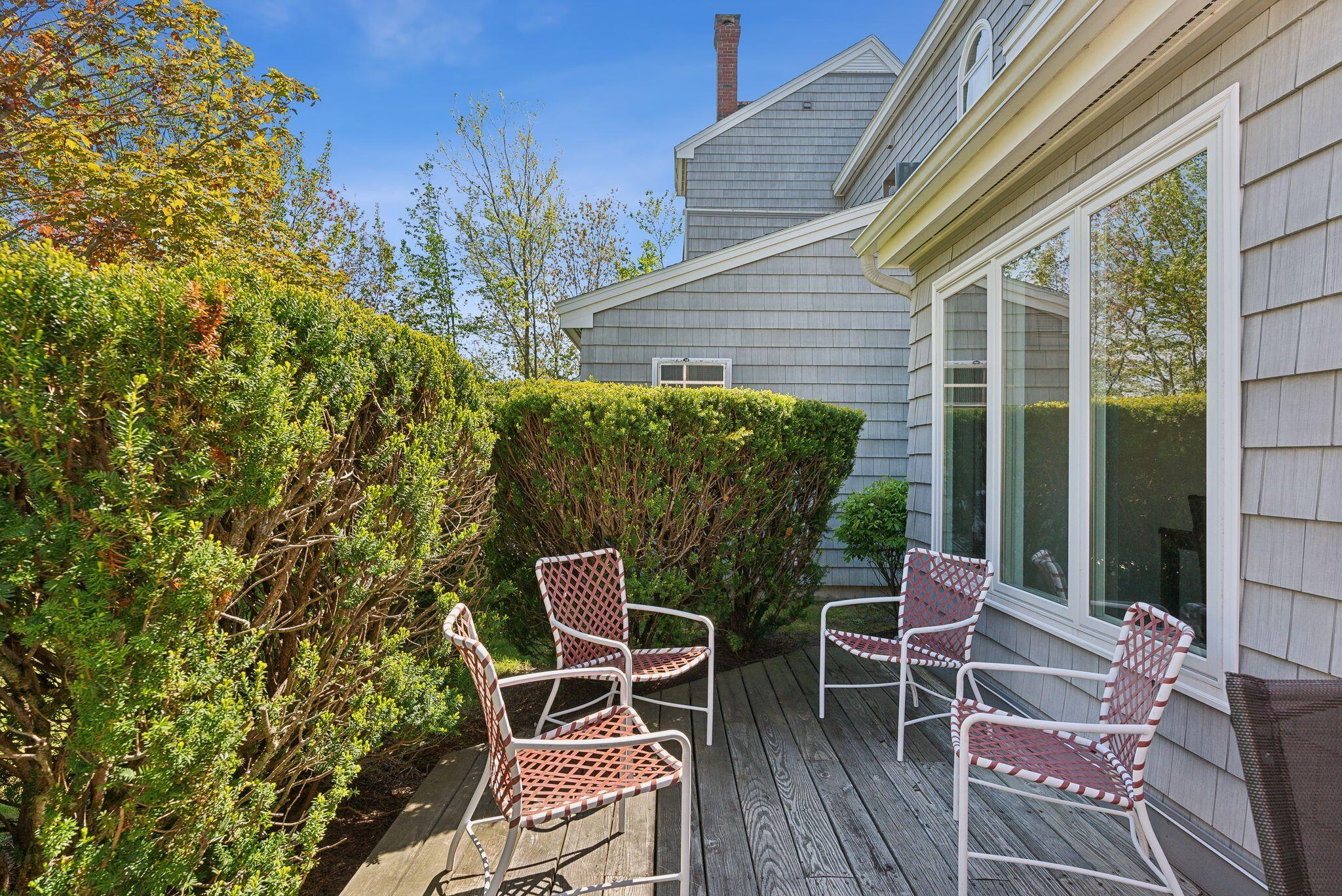 146 W West Grand Avenue, 30
