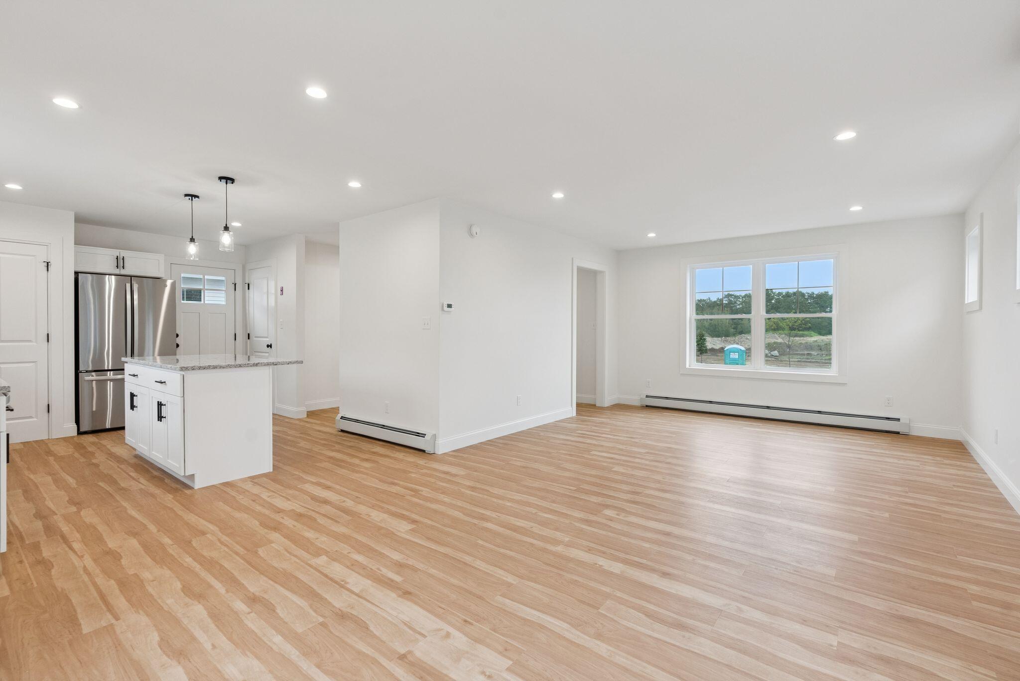 7 Feldspar Lane, 4