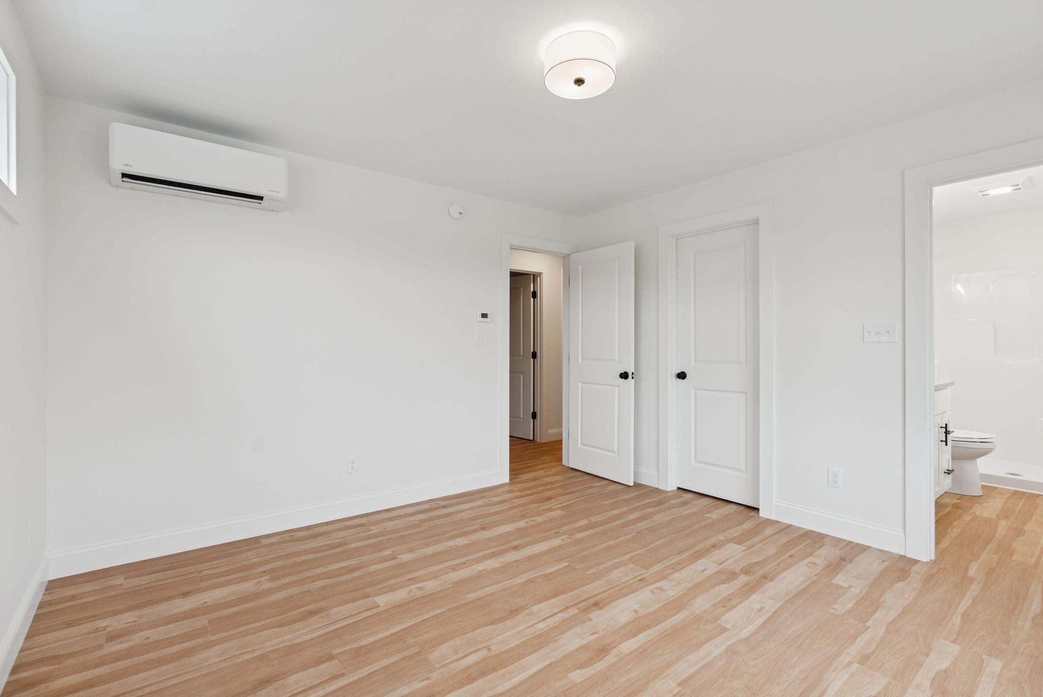 7 Feldspar Lane, 4