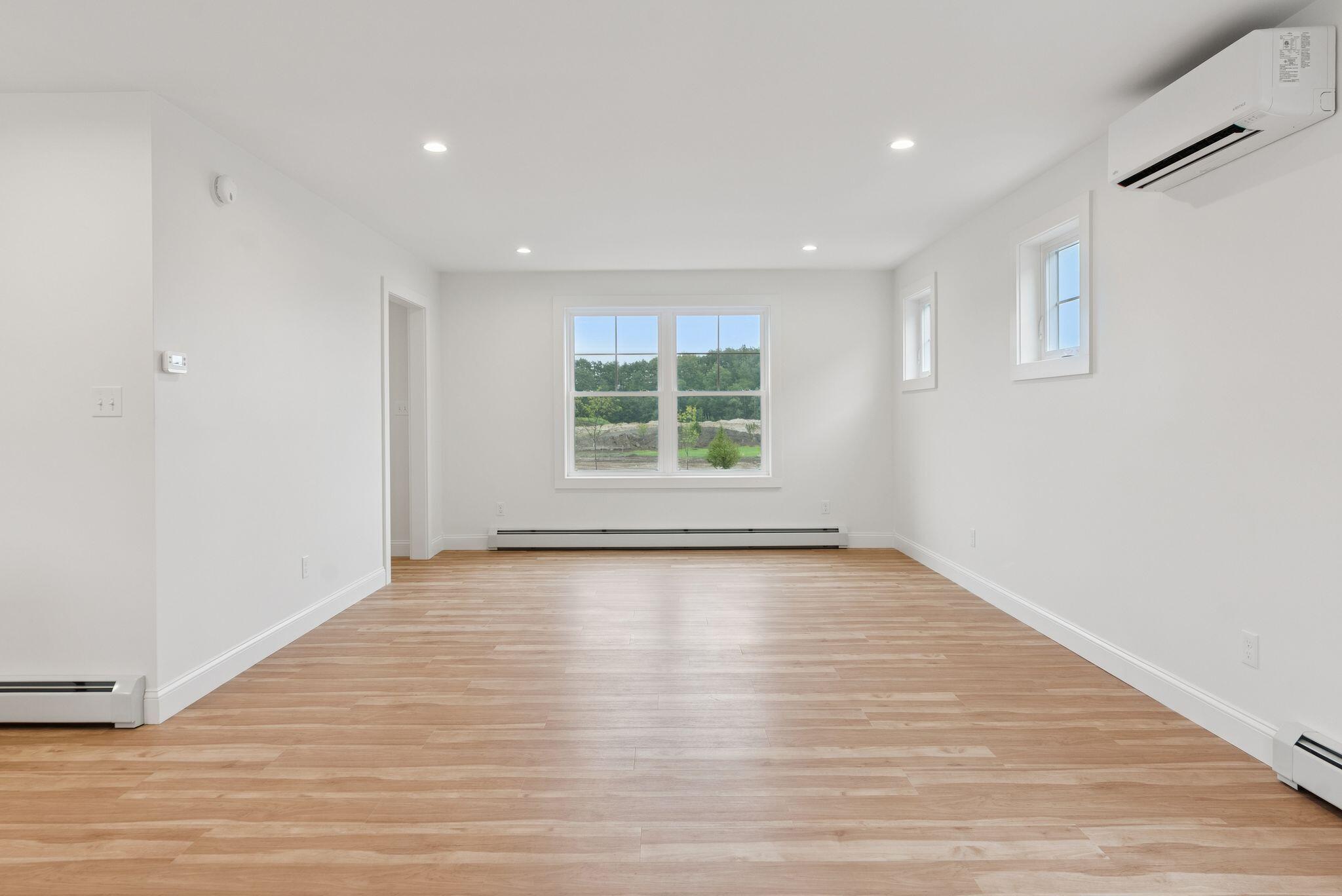 7 Feldspar Lane, 4