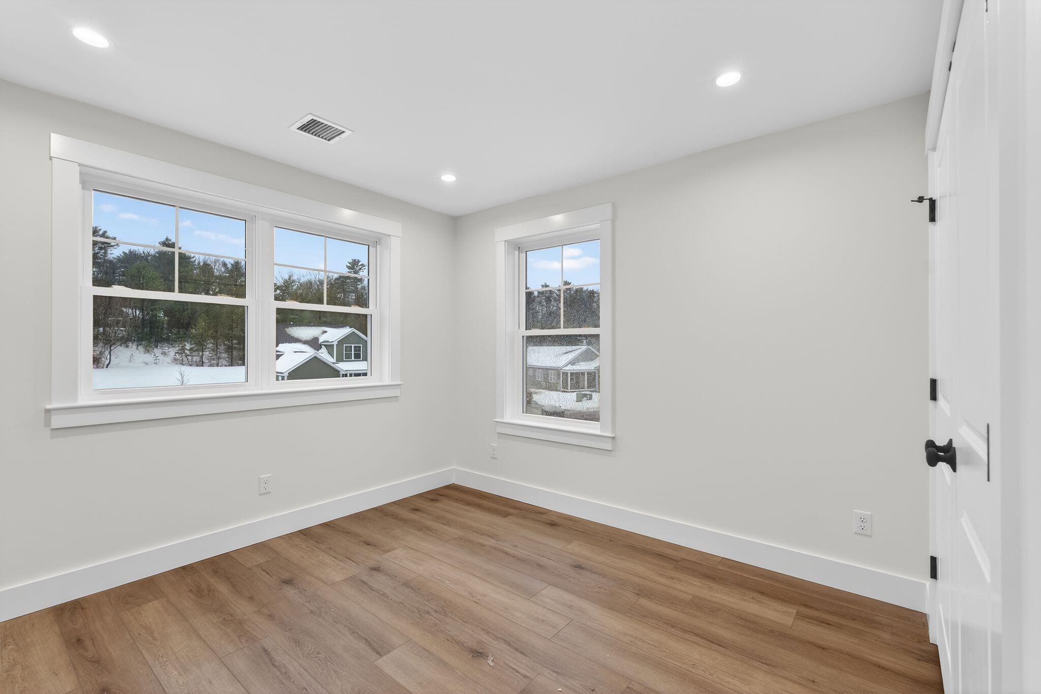 30 Feldspar Lane, 21