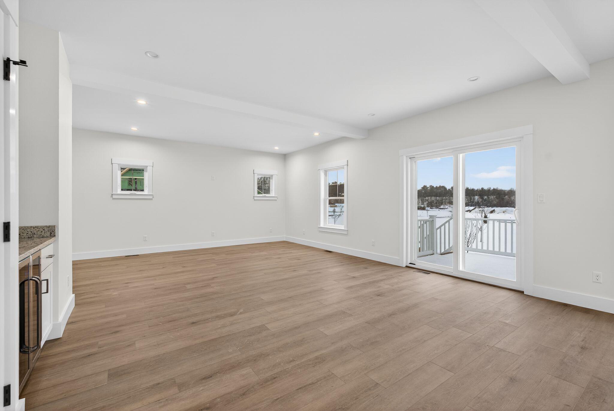 30 Feldspar Lane, 21