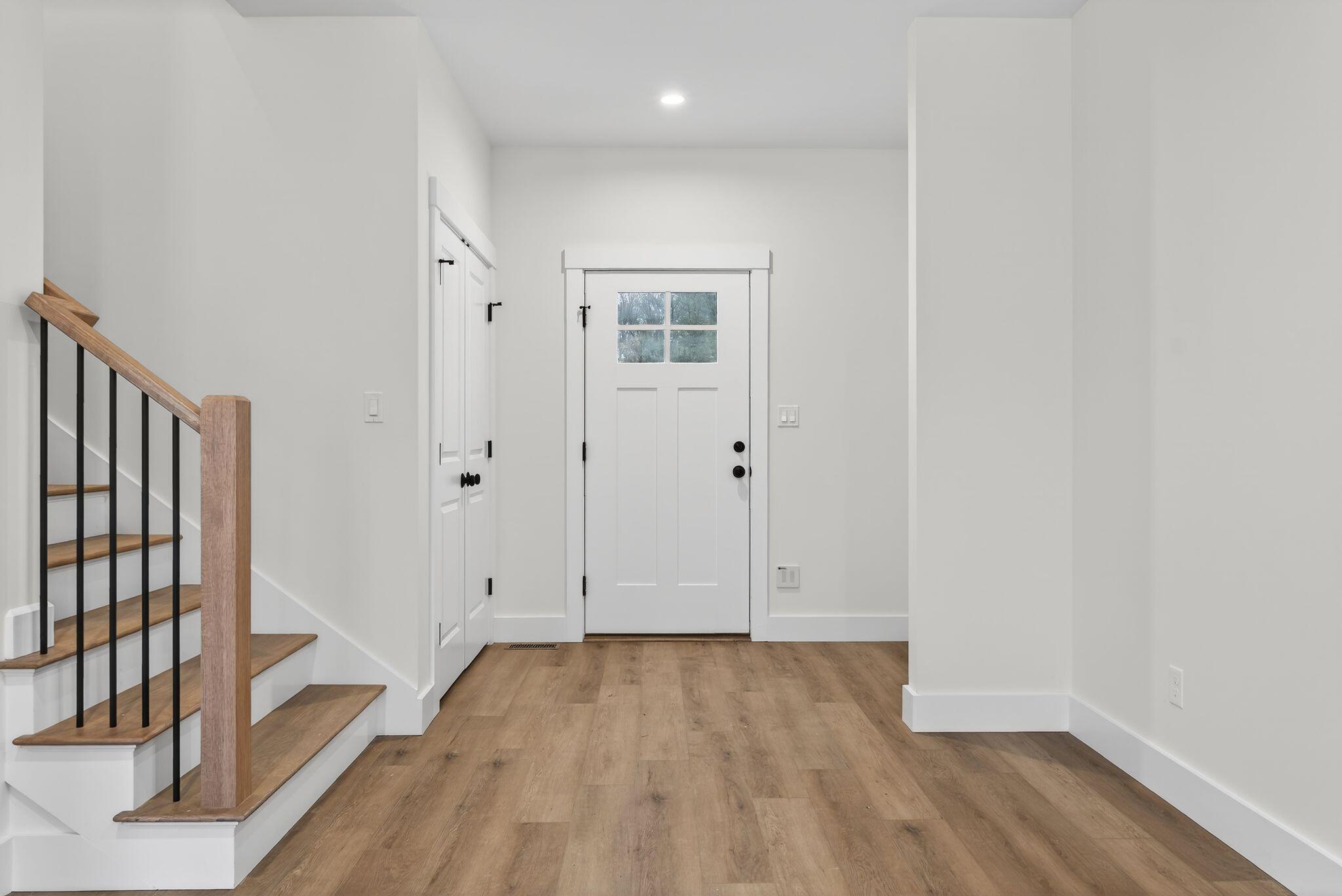 30 Feldspar Lane, 21