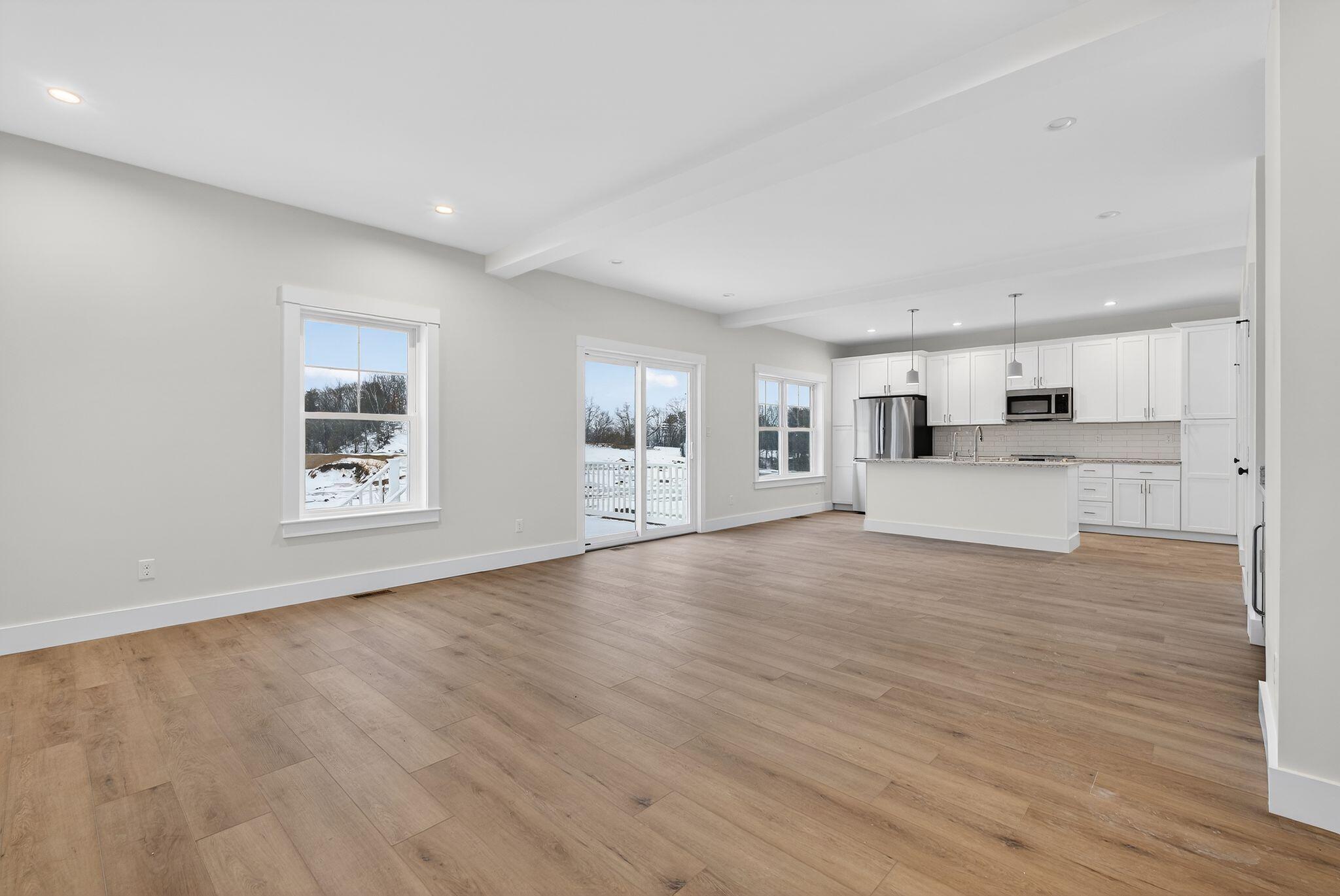 30 Feldspar Lane, 21