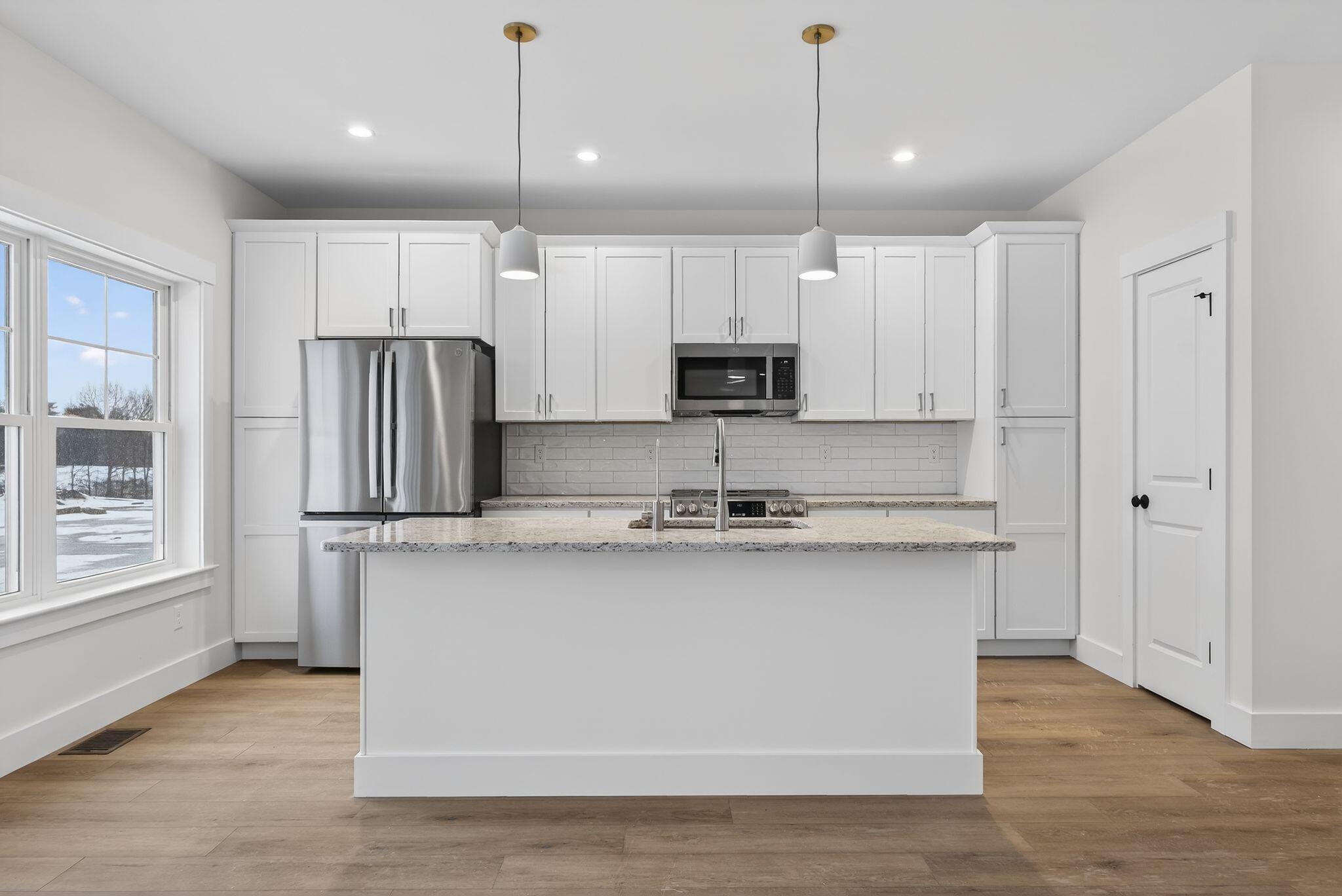 30 Feldspar Lane, 21