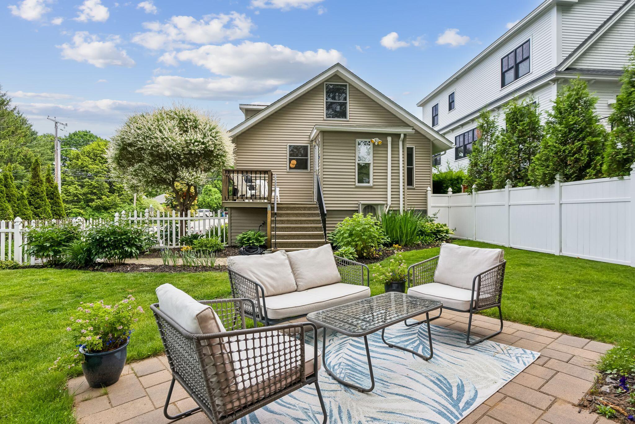 45 Willard Street
