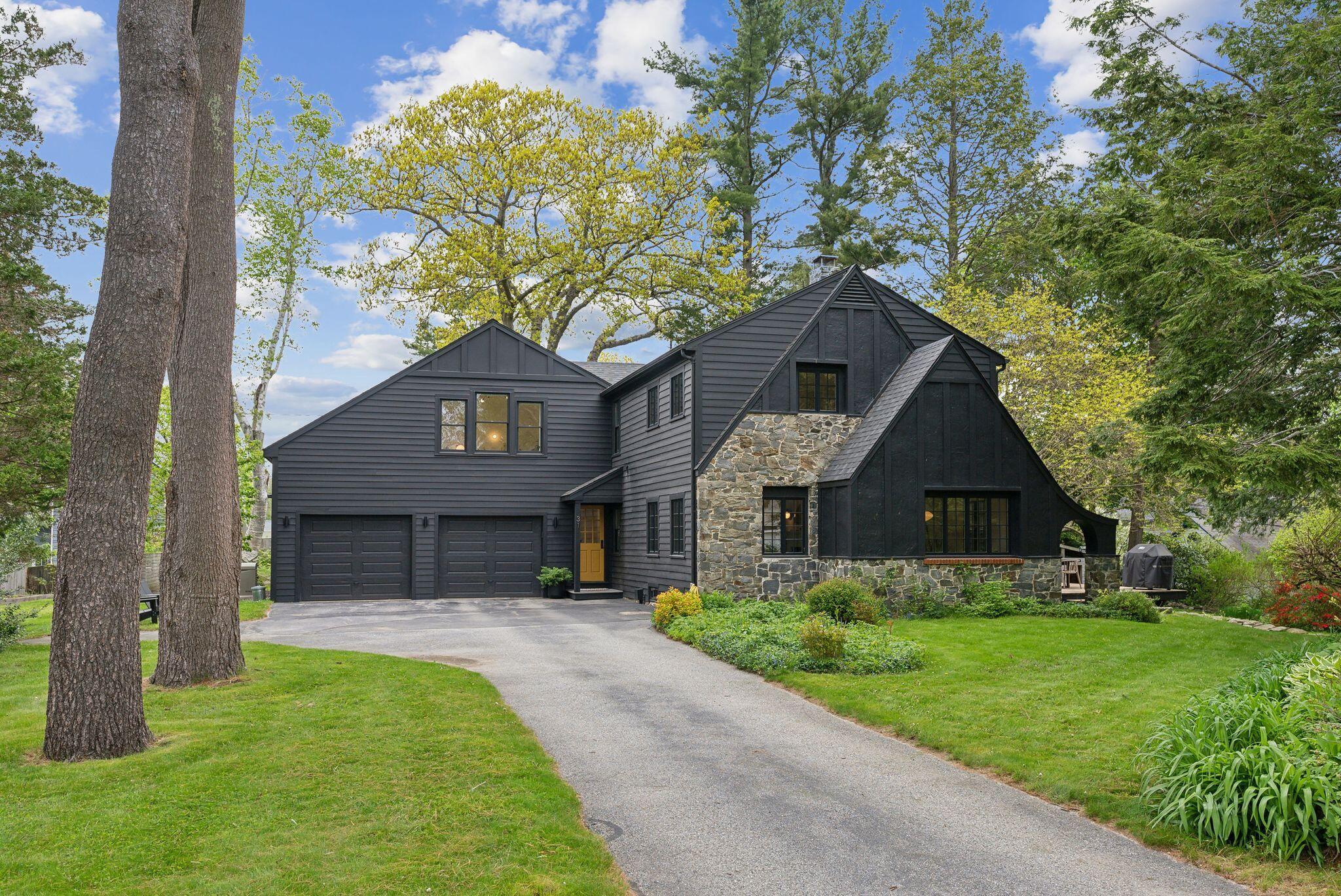 31 Forest Road