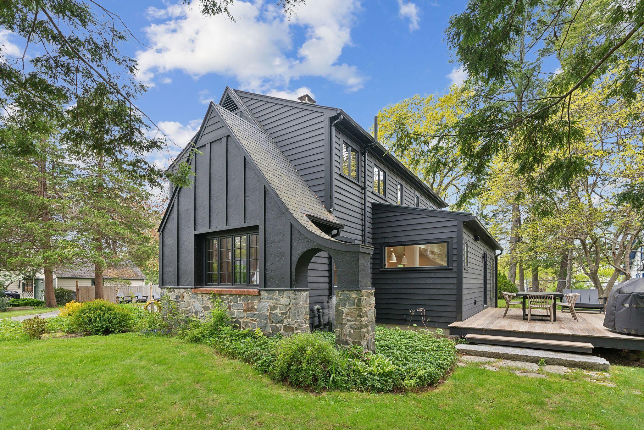 31 Forest Road