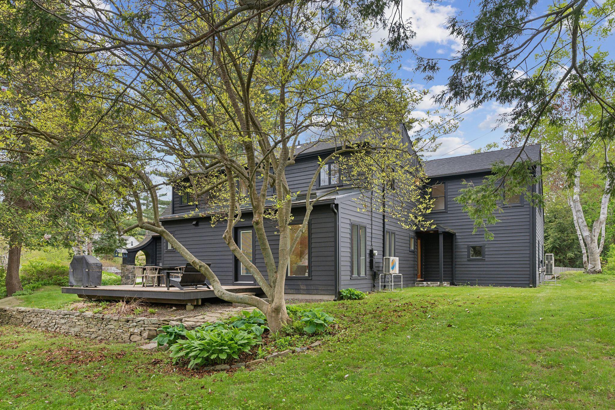 31 Forest Road