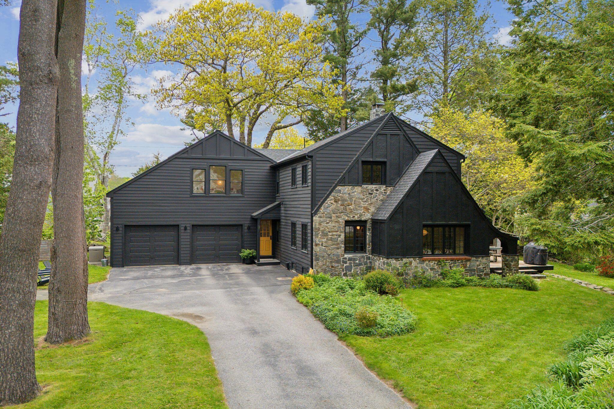 31 Forest Road