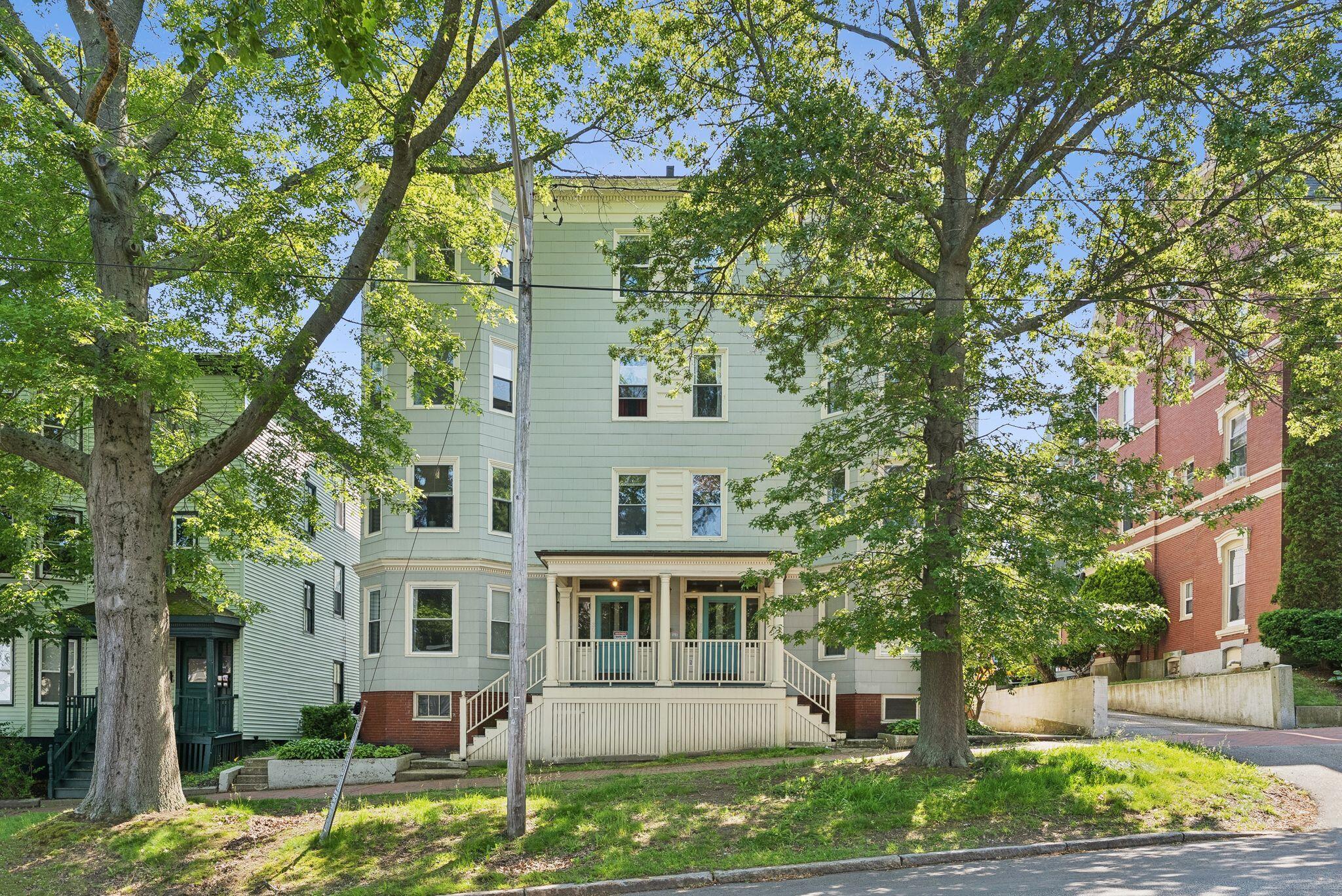 32 State Street, 5