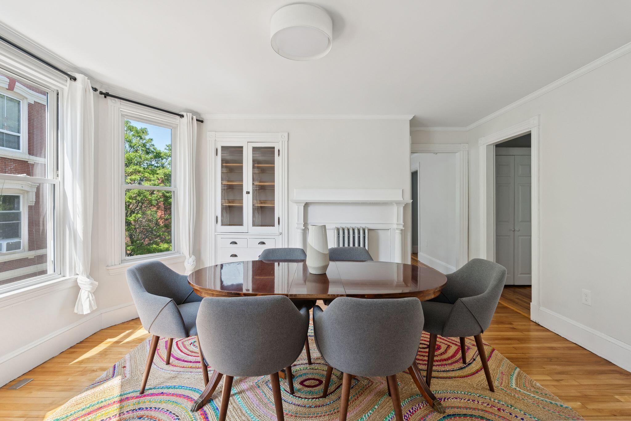 32 State Street, 5