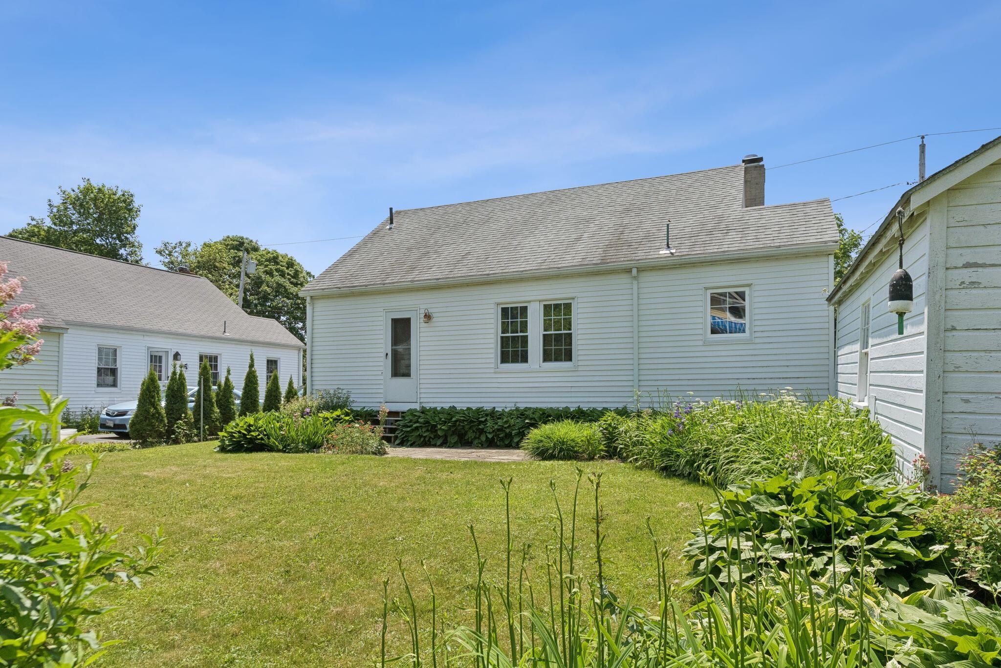 54 Vannah Avenue