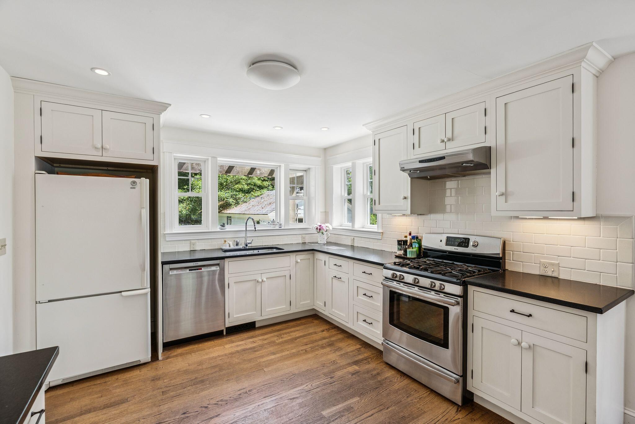 6 Tidewater Cove