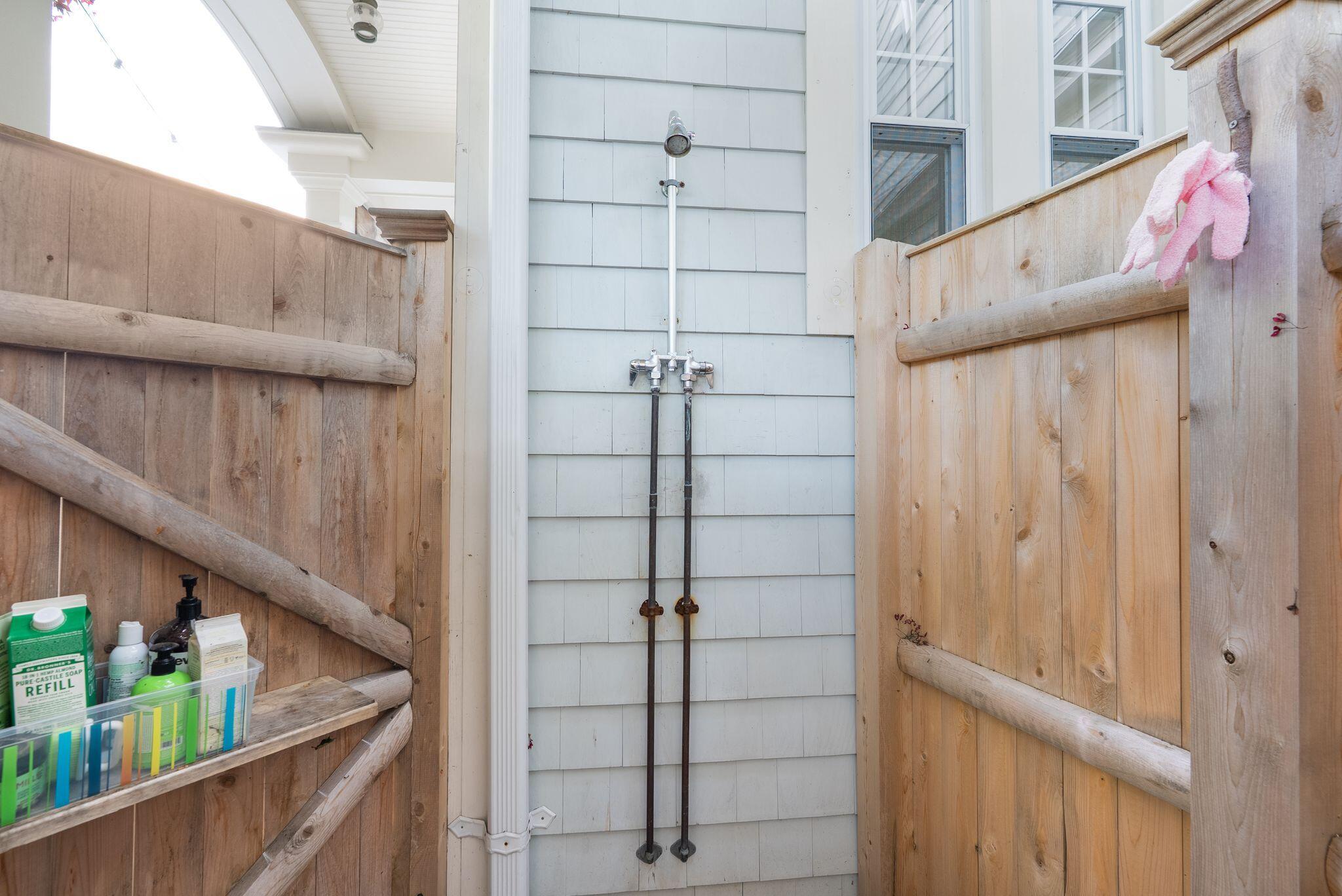 6 Tidewater Cove