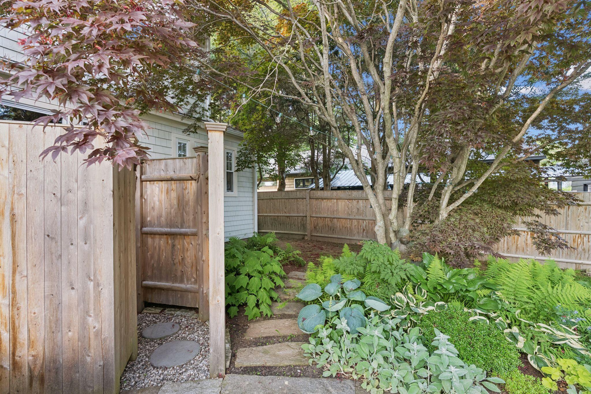 6 Tidewater Cove