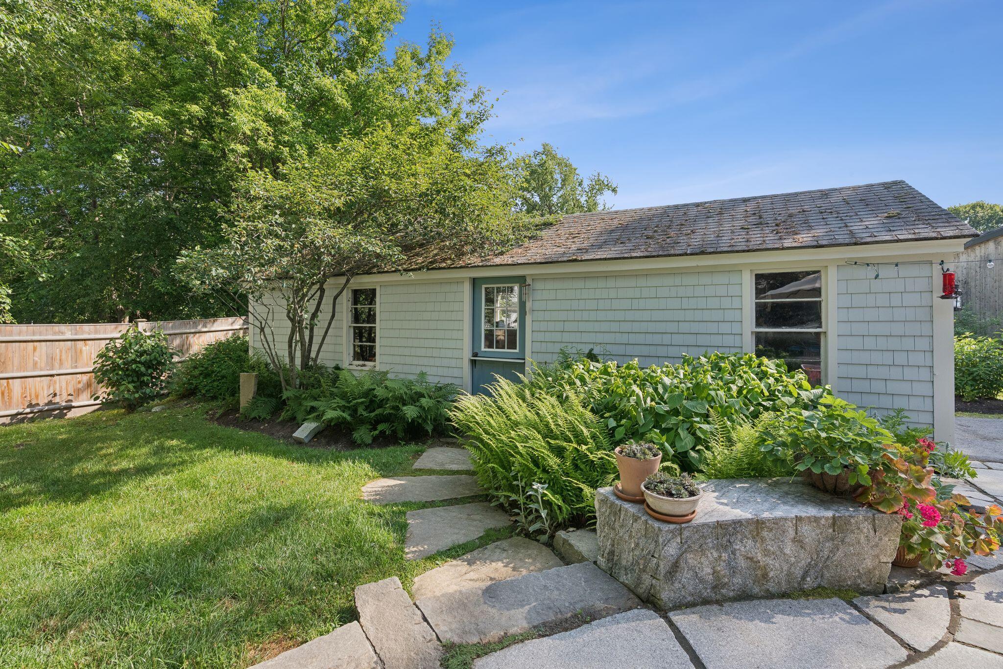 6 Tidewater Cove