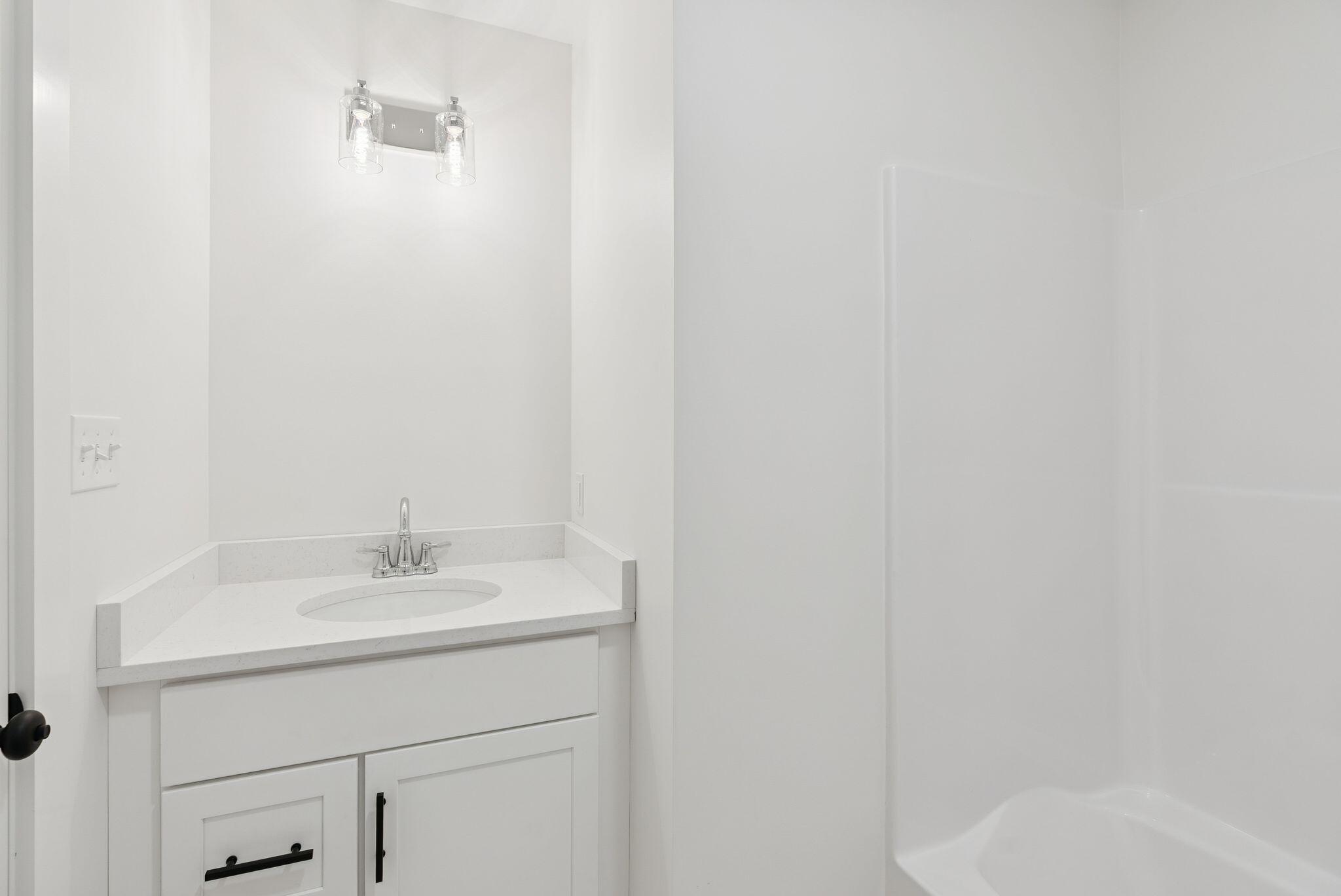 27 Feldspar Lane, 14