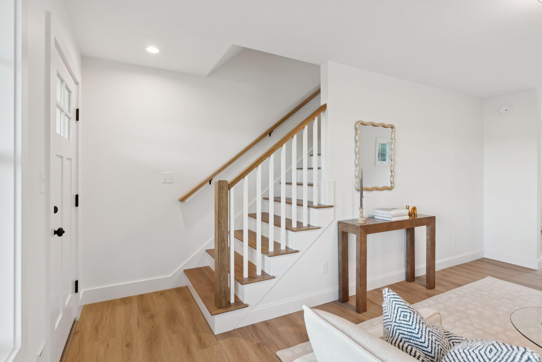 27 Feldspar Lane, 14