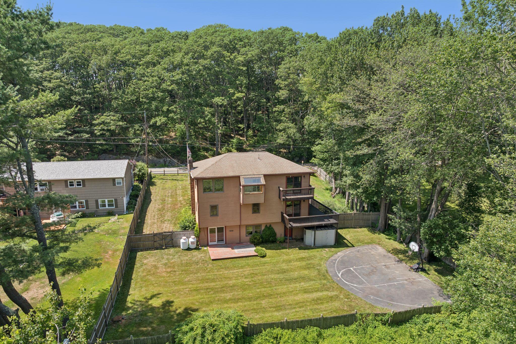 1048 Sawyer Road