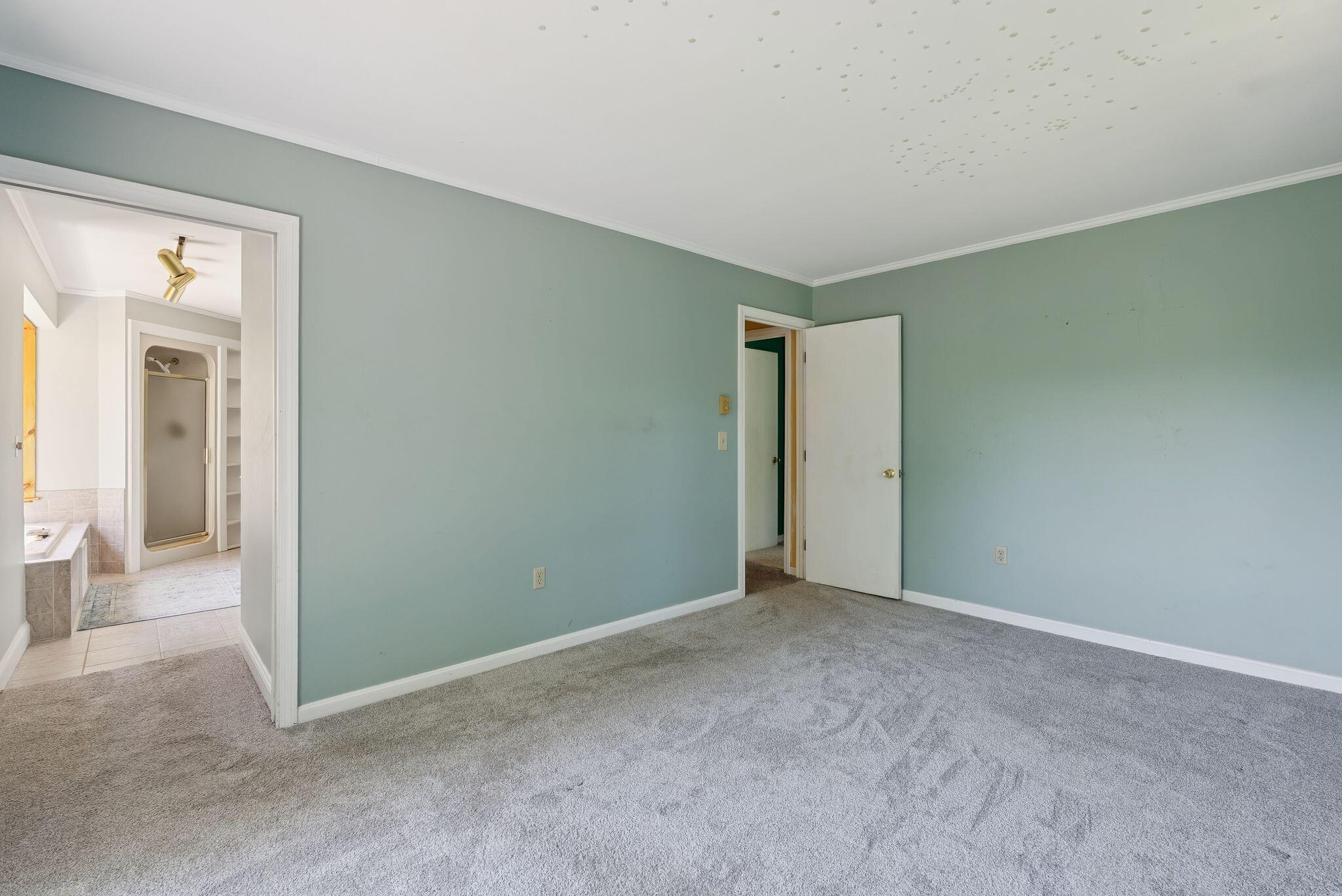 1048 Sawyer Road
