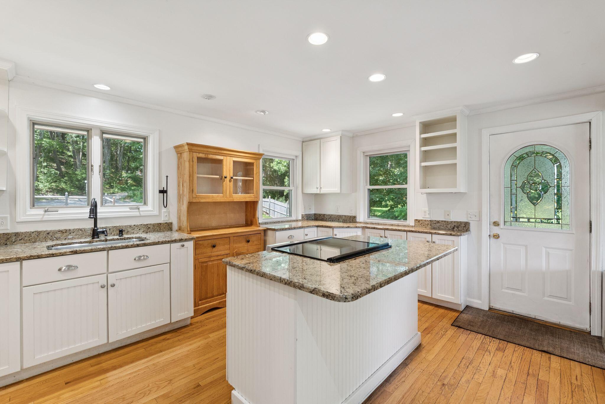 1048 Sawyer Road