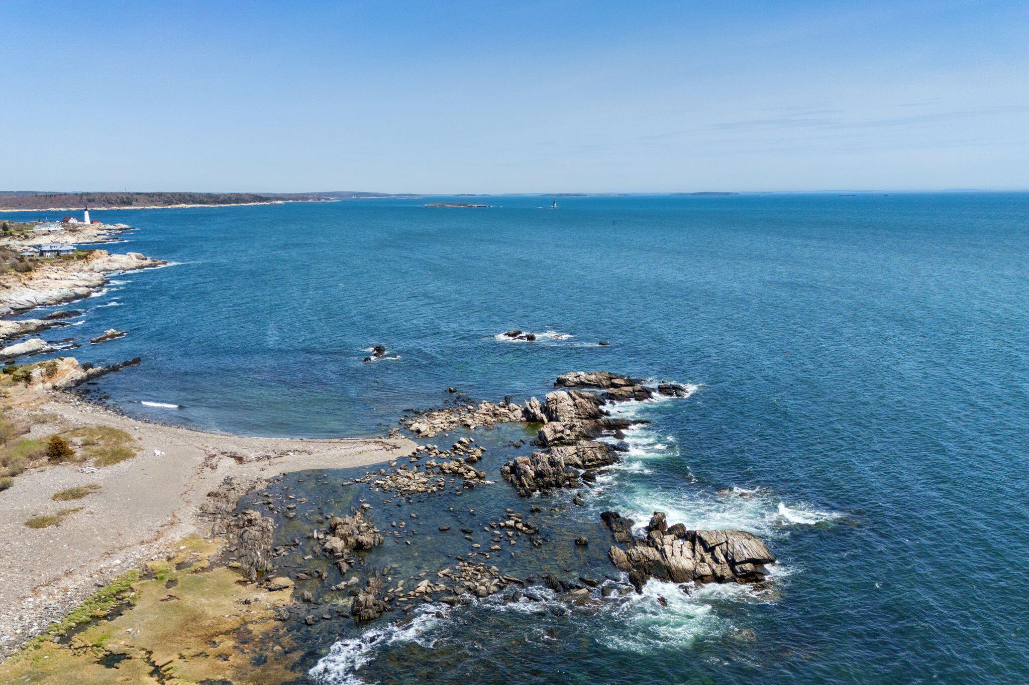 2 Tides Edge Road