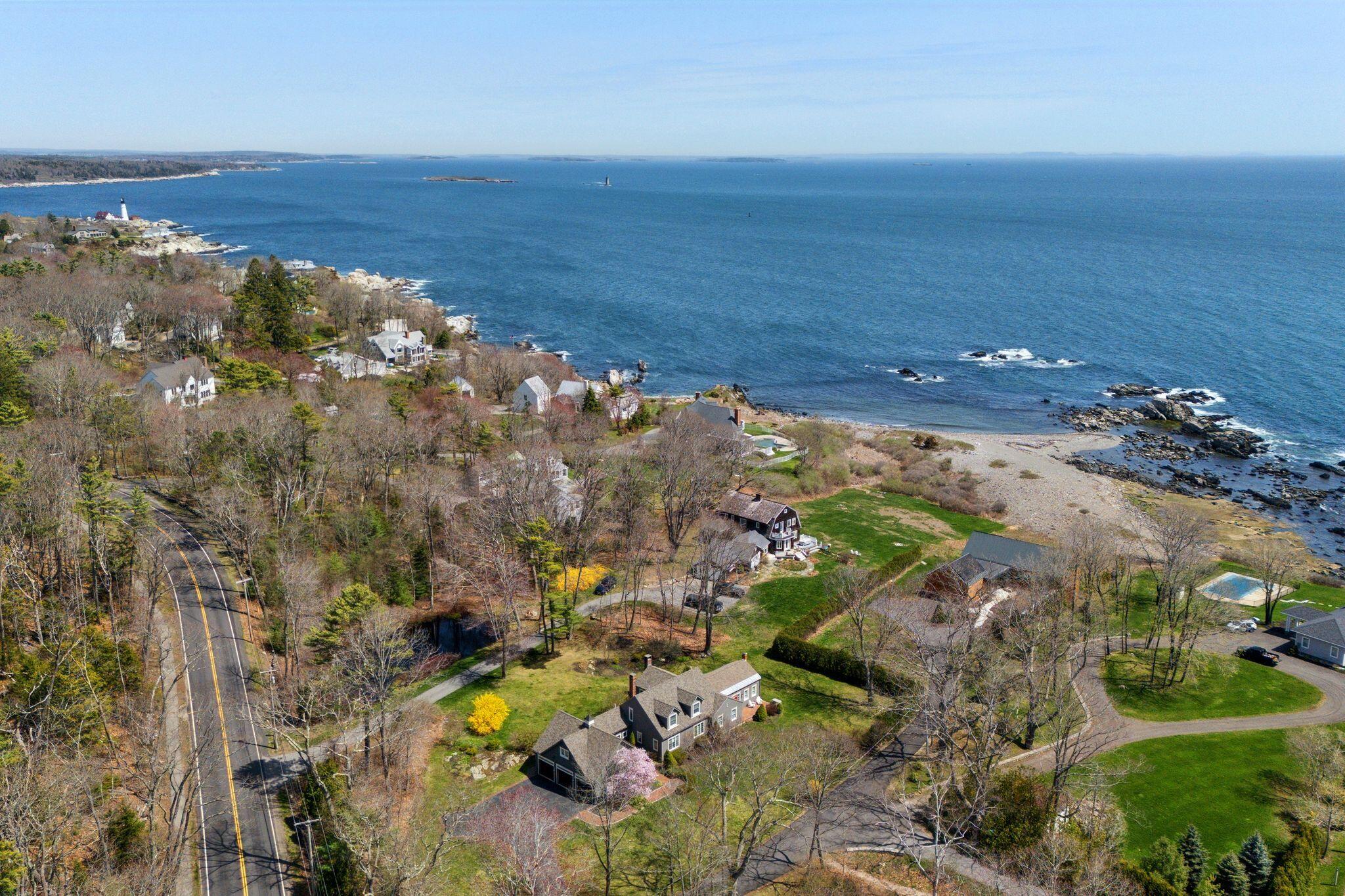 2 Tides Edge Road
