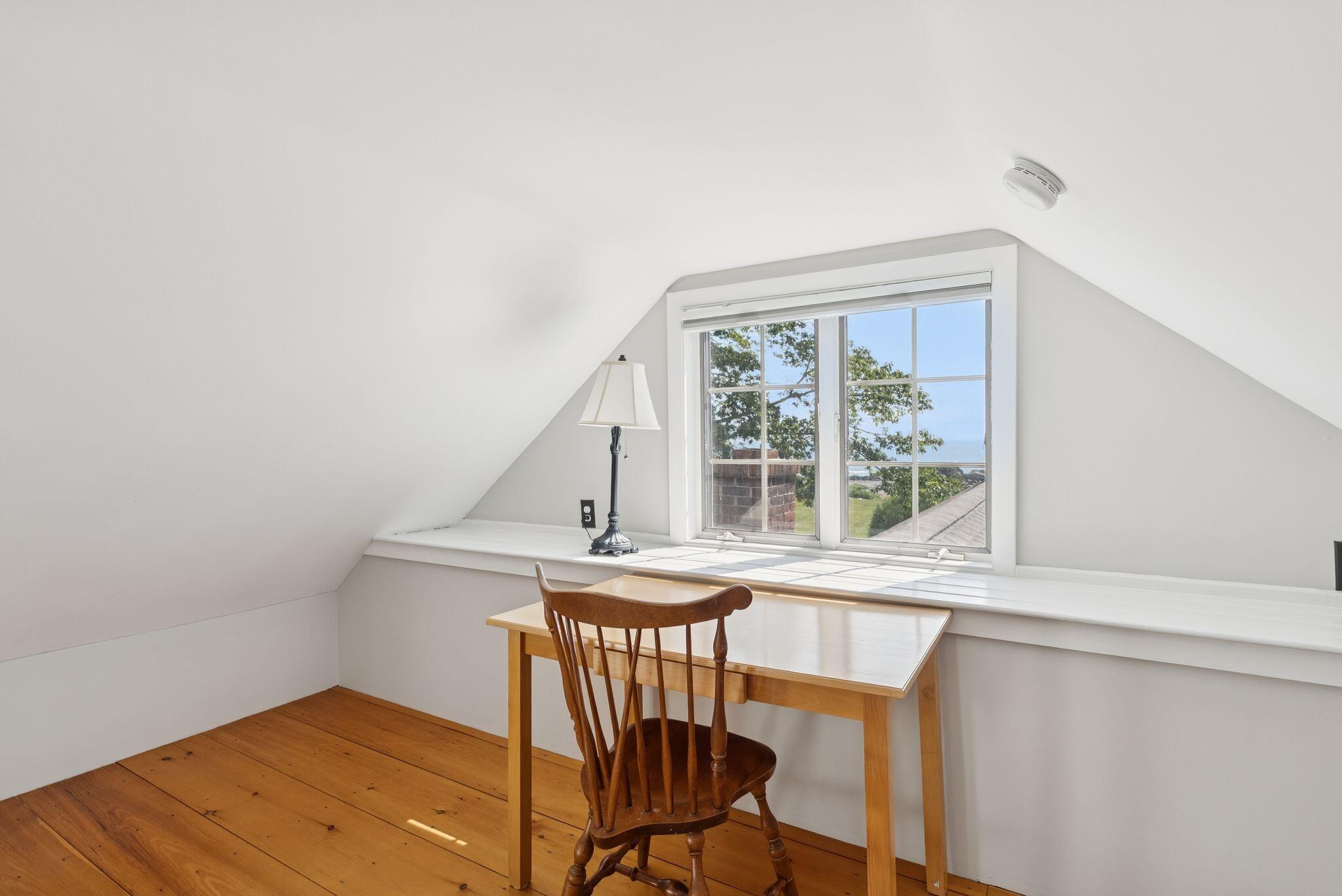 2 Tides Edge Road