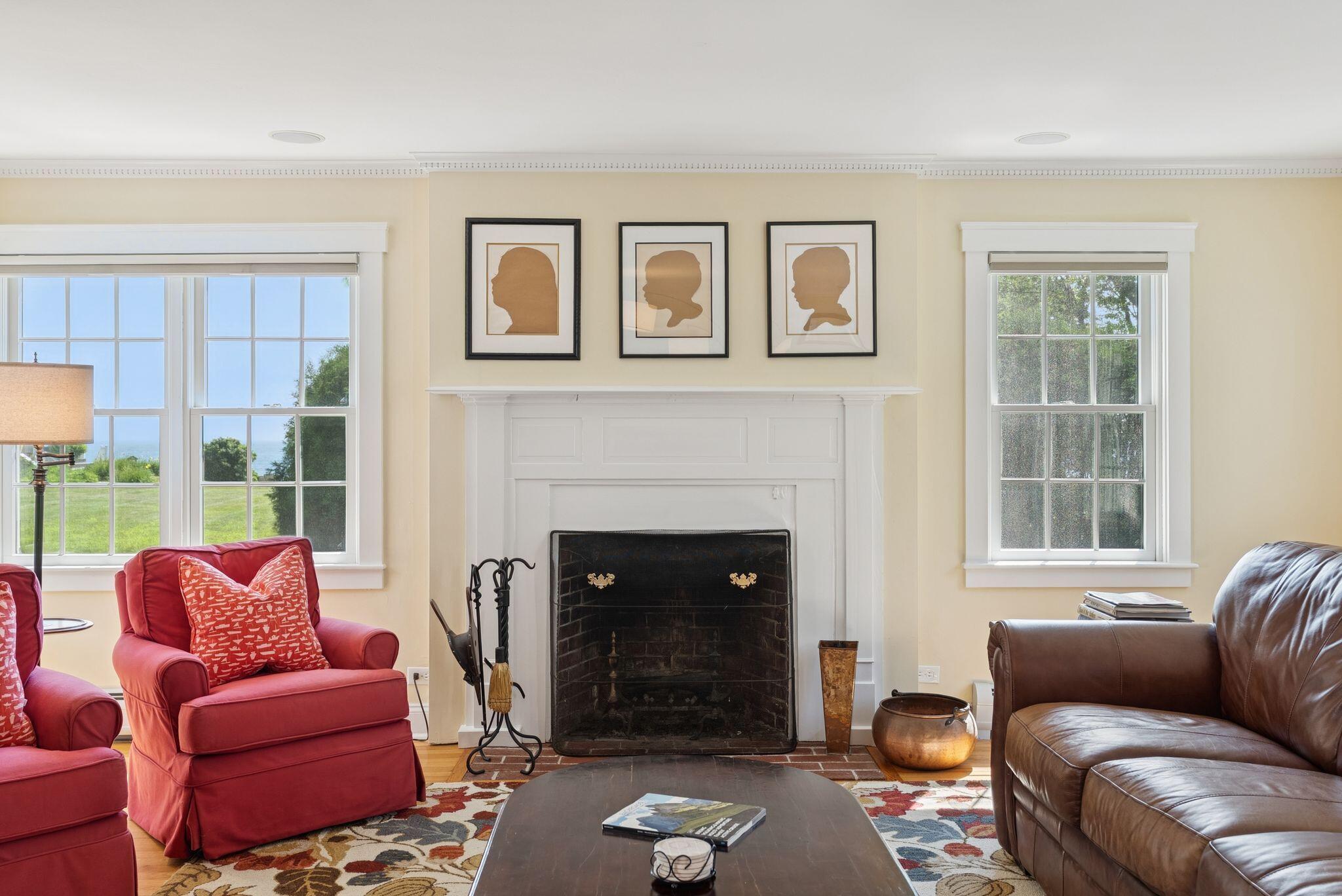 2 Tides Edge Road