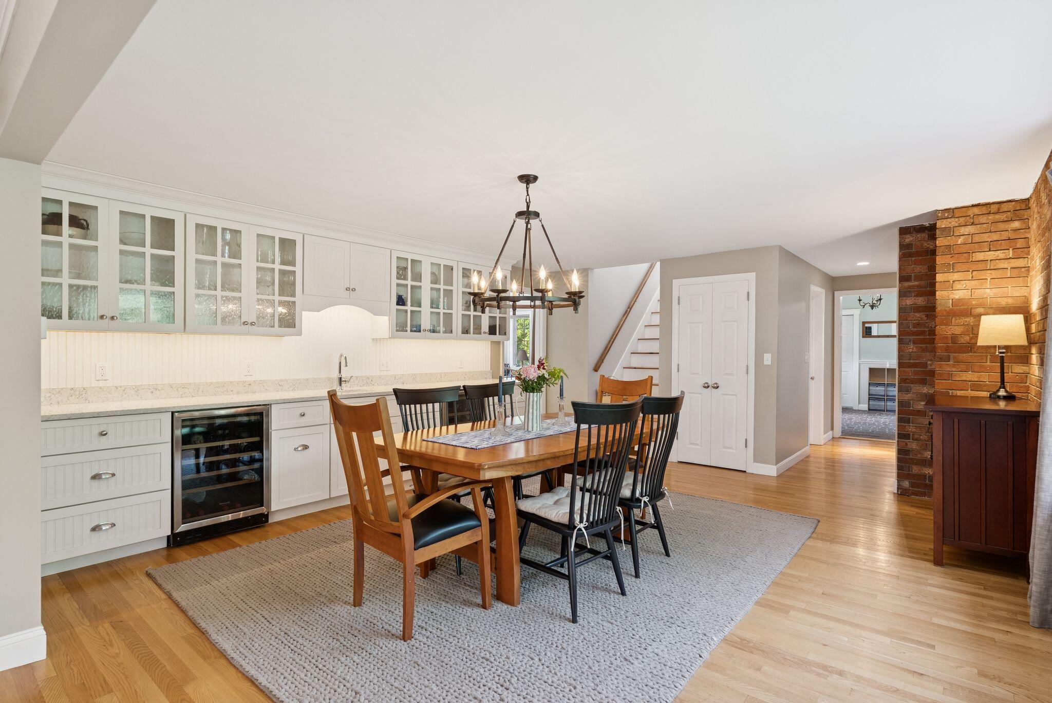 2 Tides Edge Road