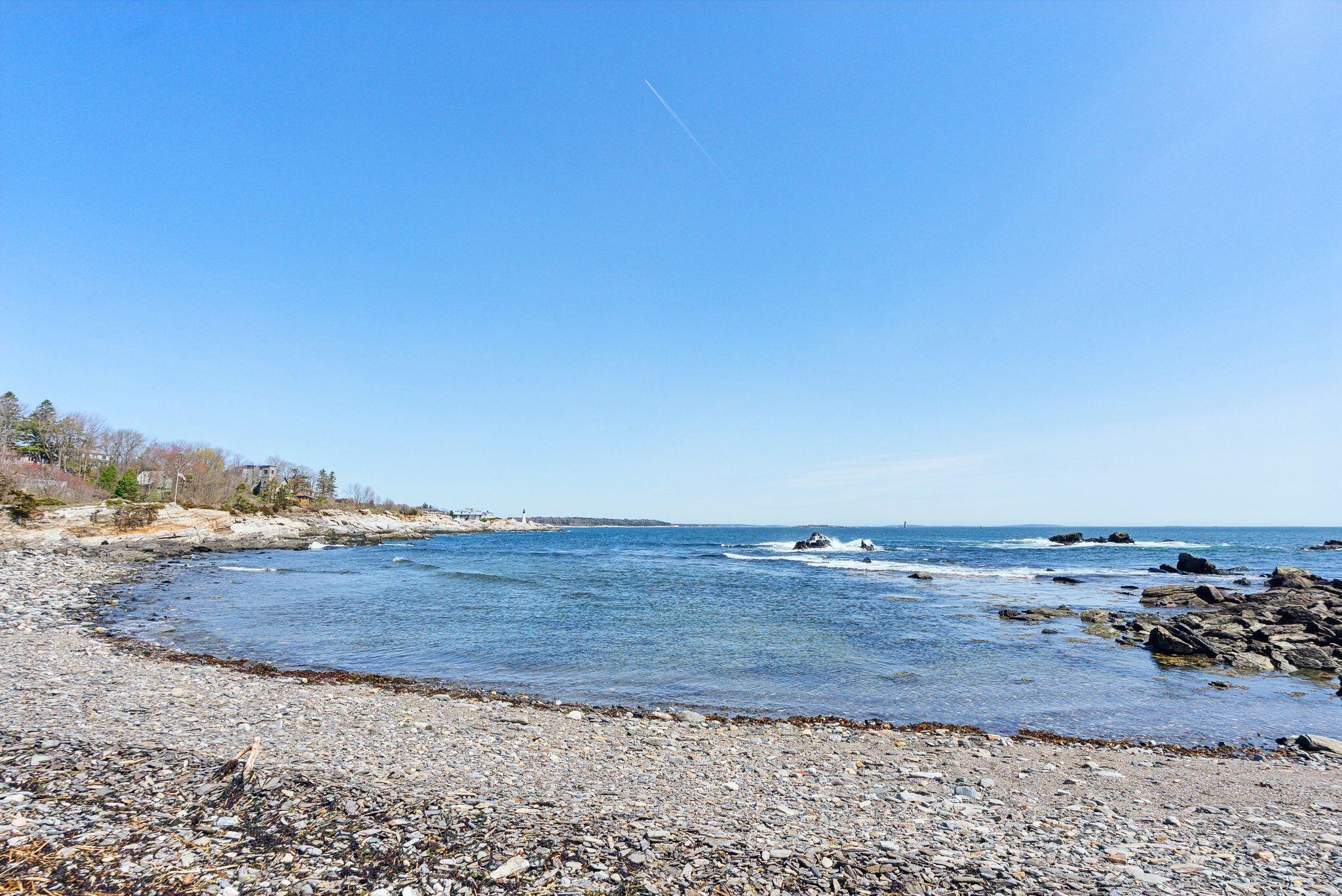 2 Tides Edge Road