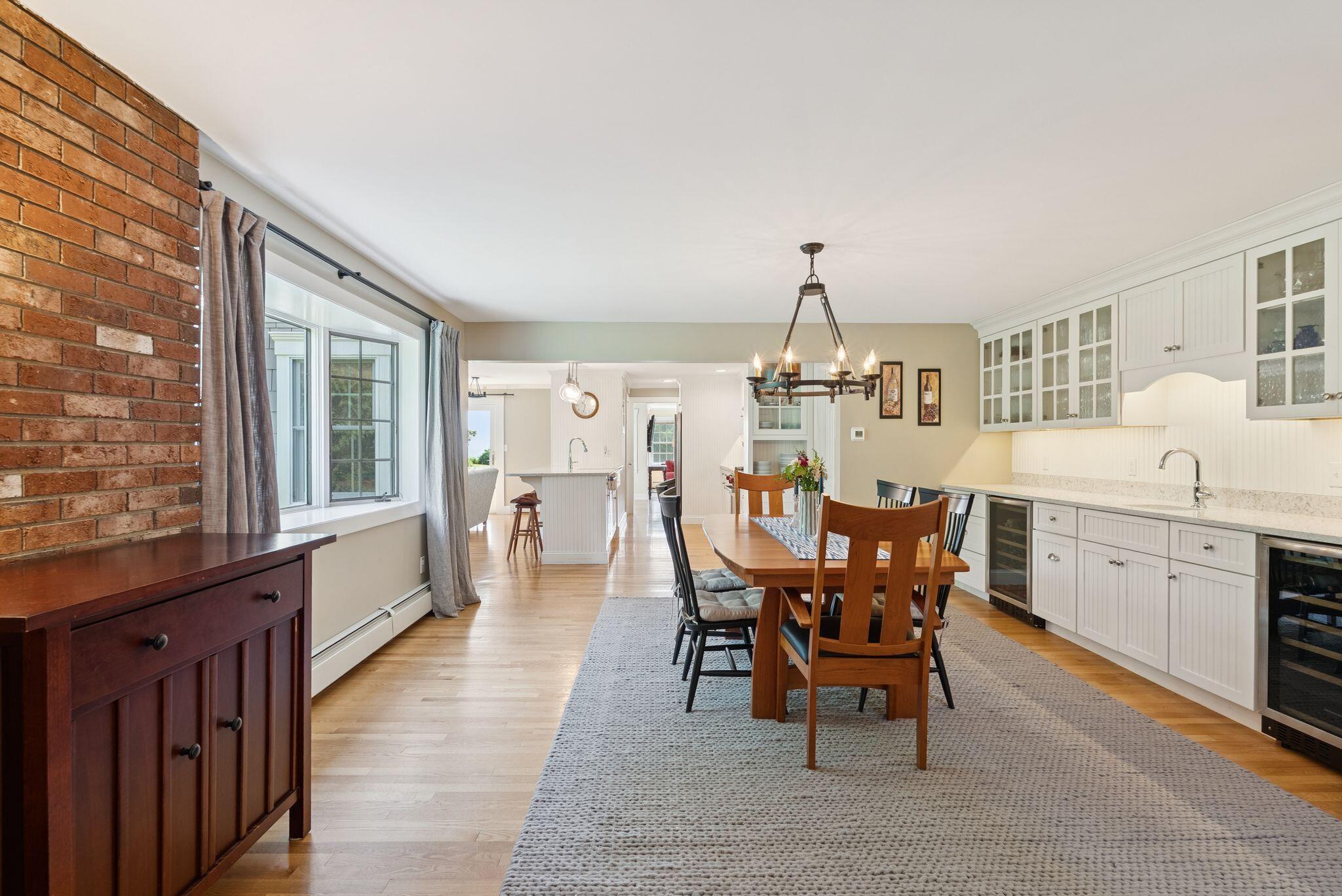2 Tides Edge Road