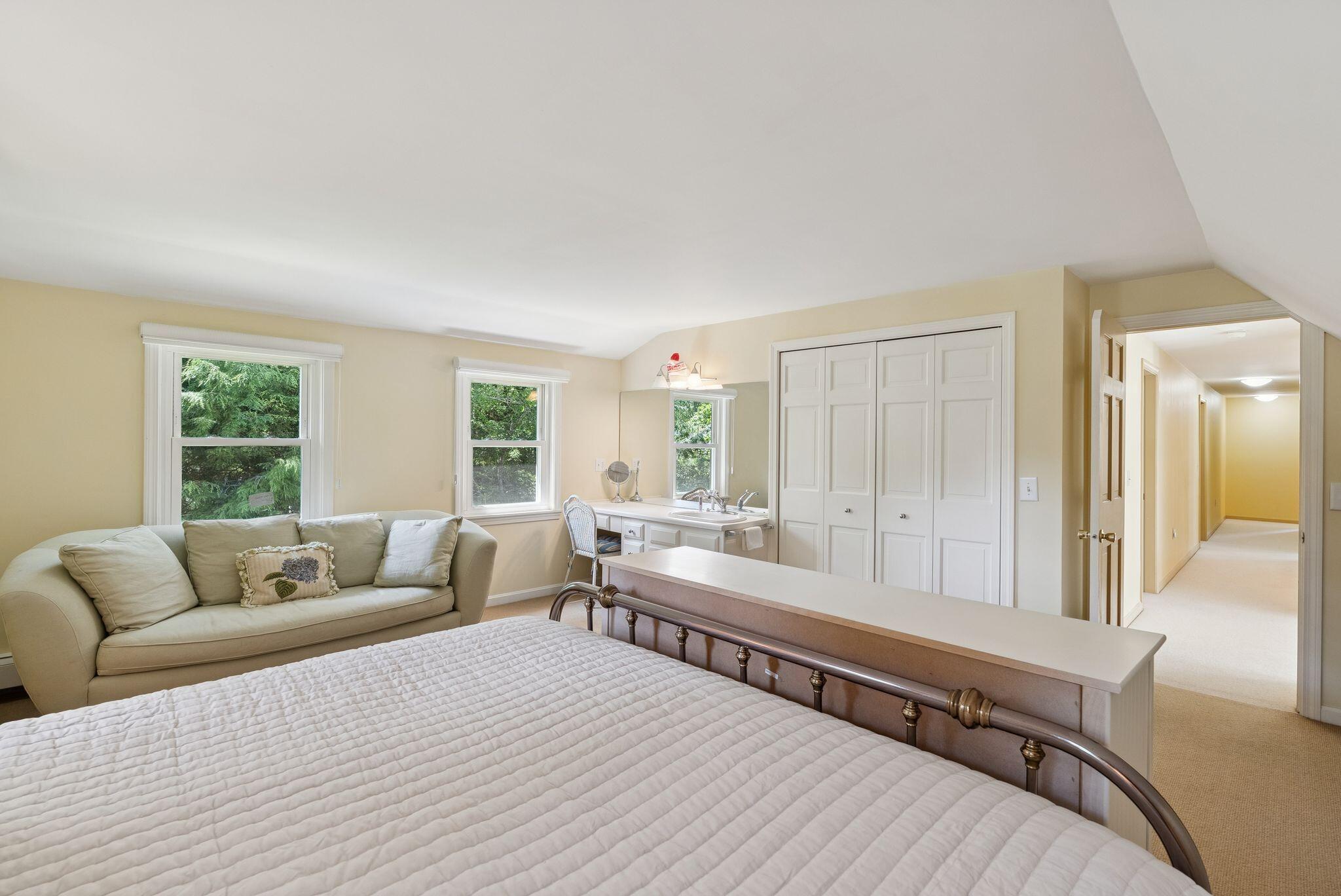 40 Broad Cove Road