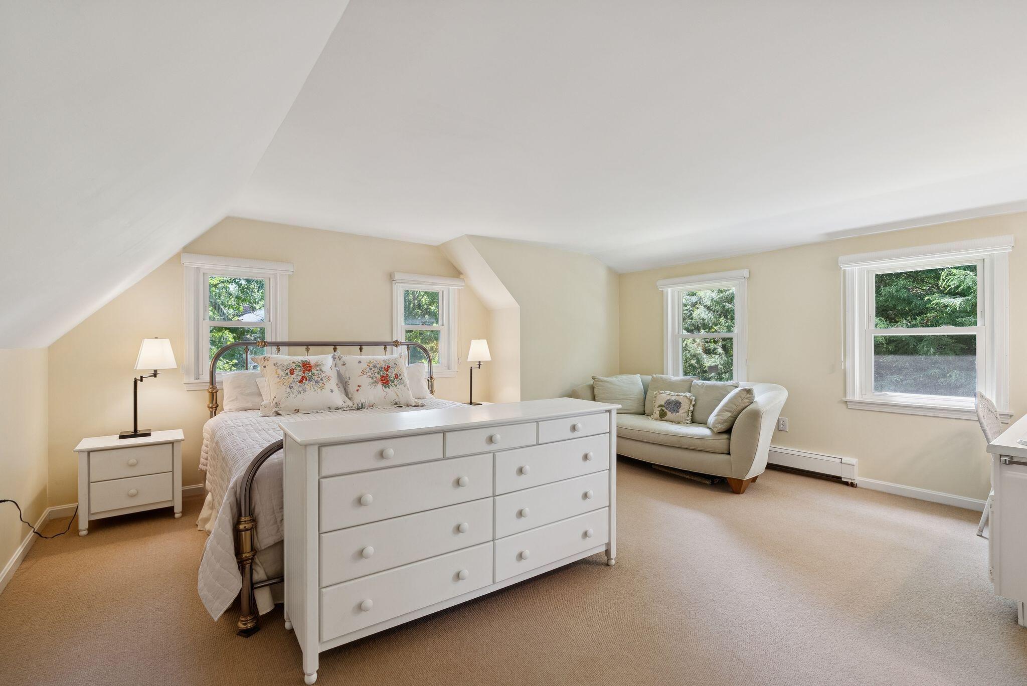 40 Broad Cove Road
