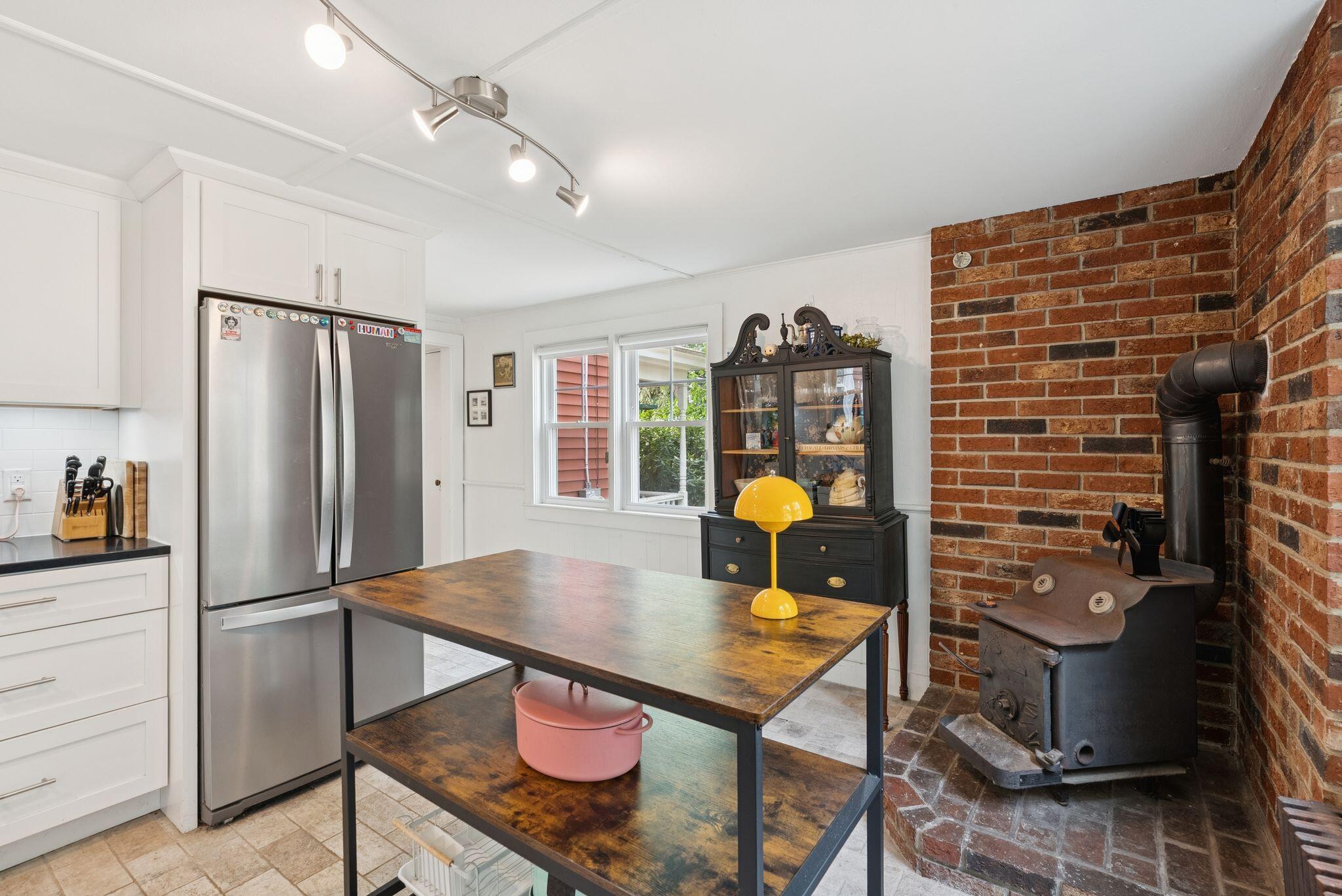 5 Lilac Street