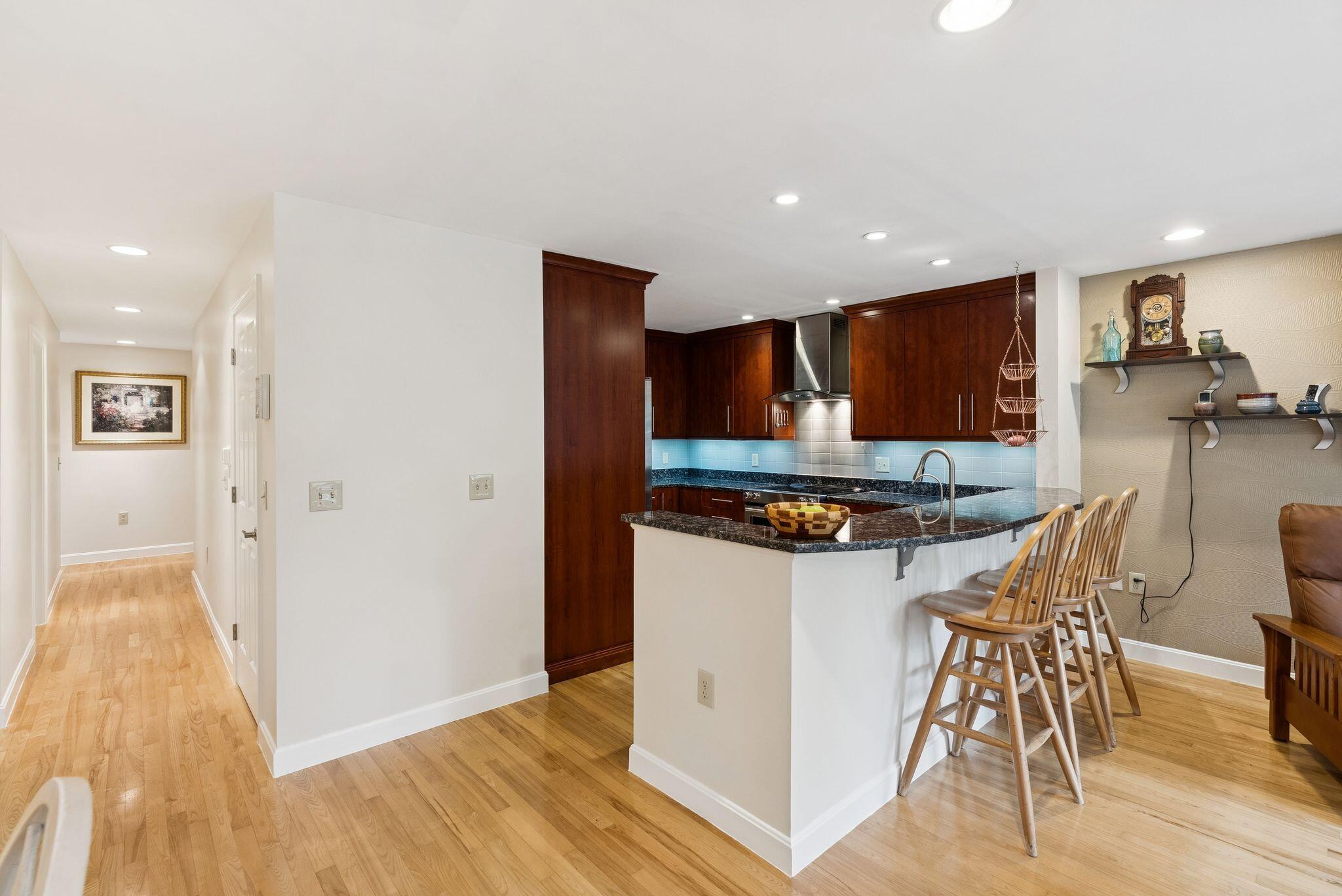 209 Vaughan Street, 7