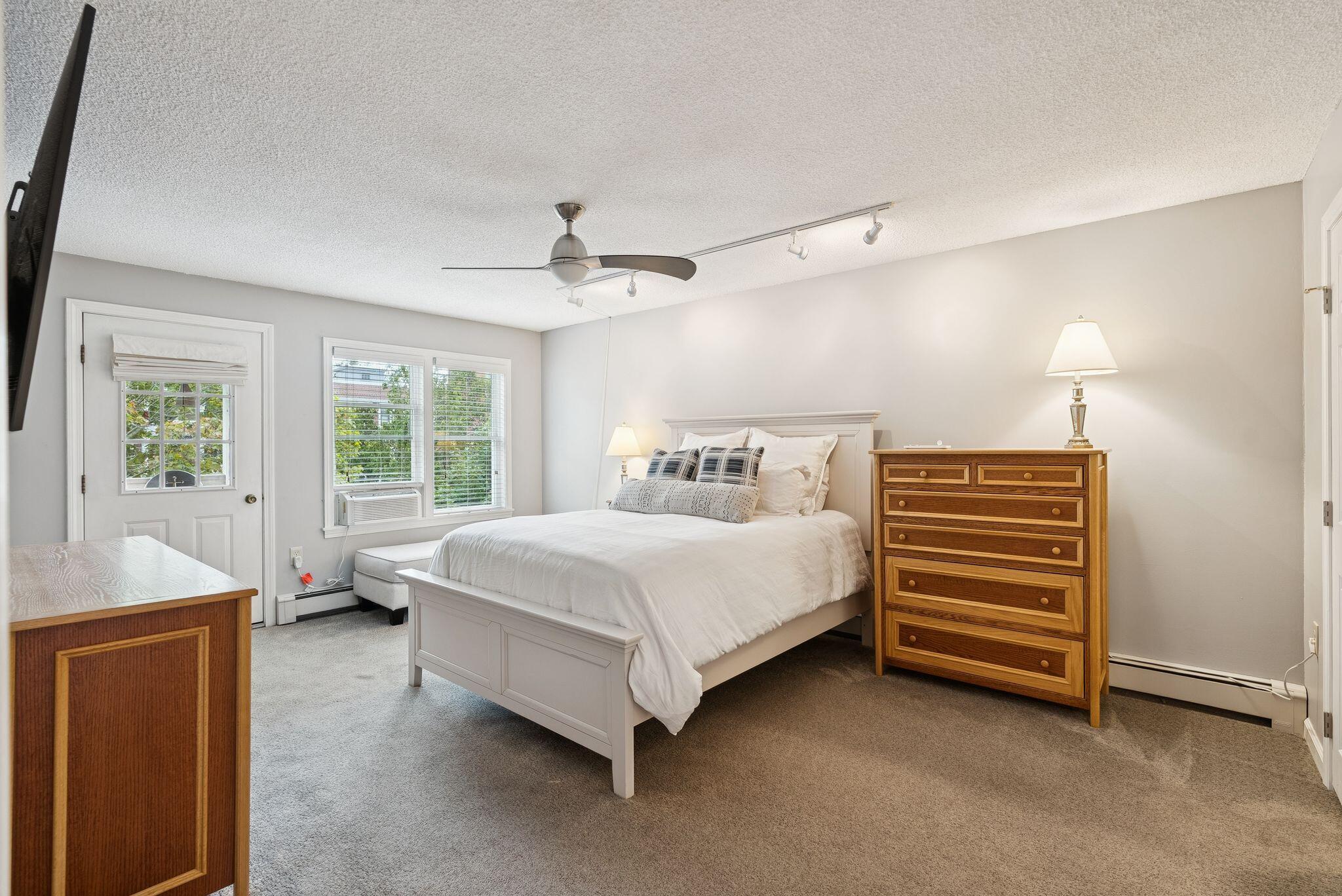 209 Vaughan Street, 7