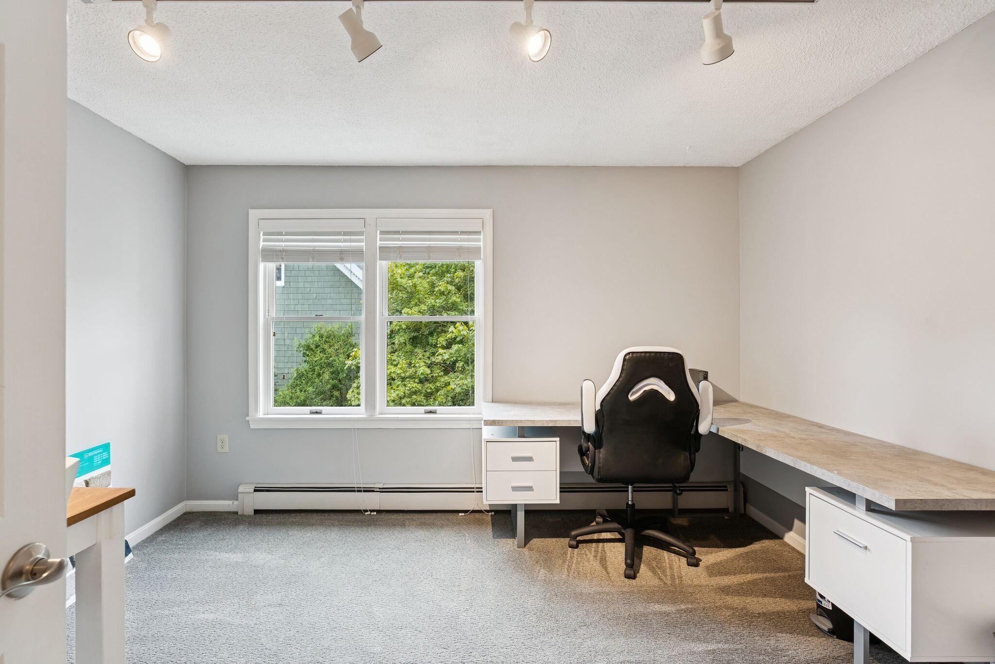 209 Vaughan Street, 7