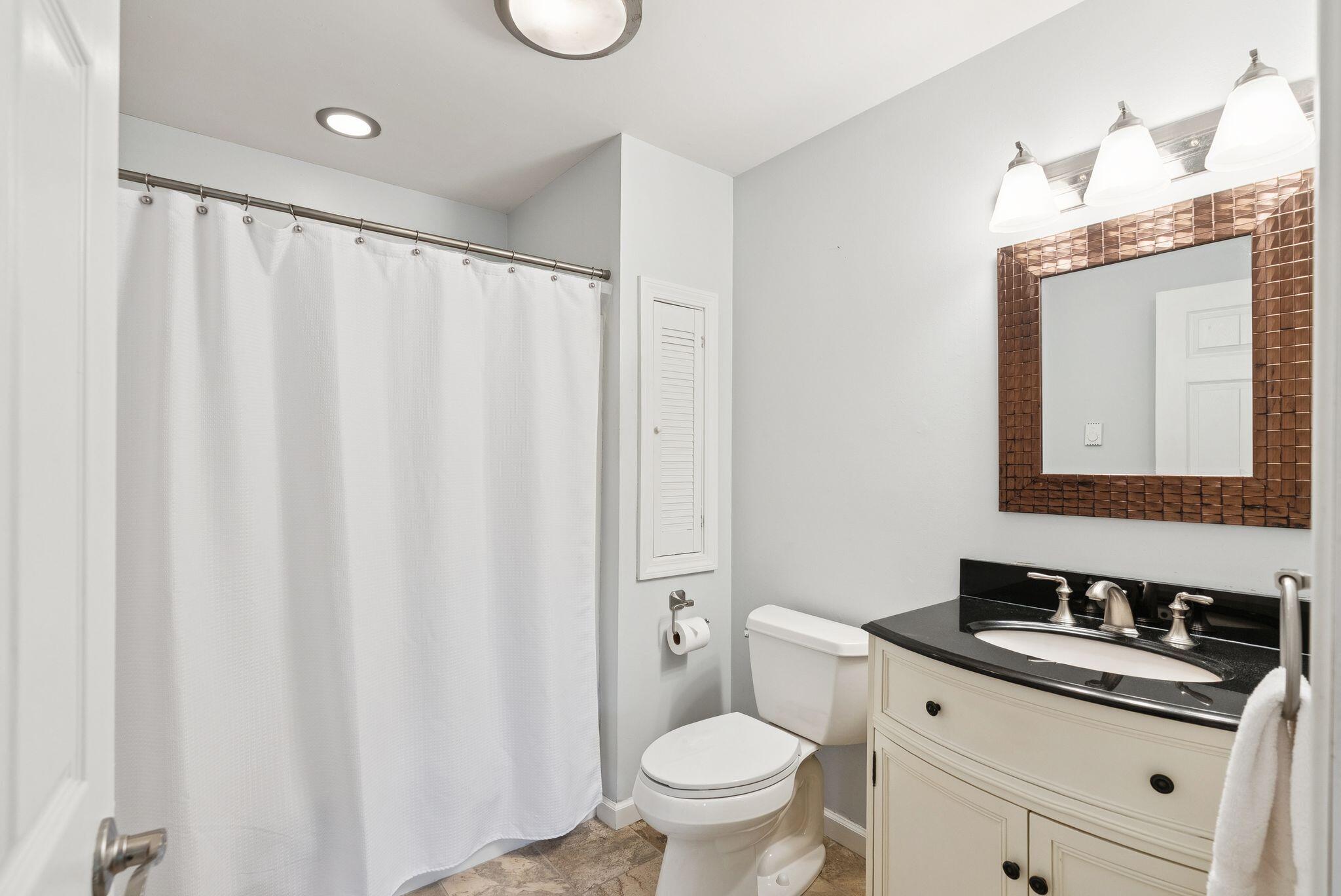 209 Vaughan Street, 7