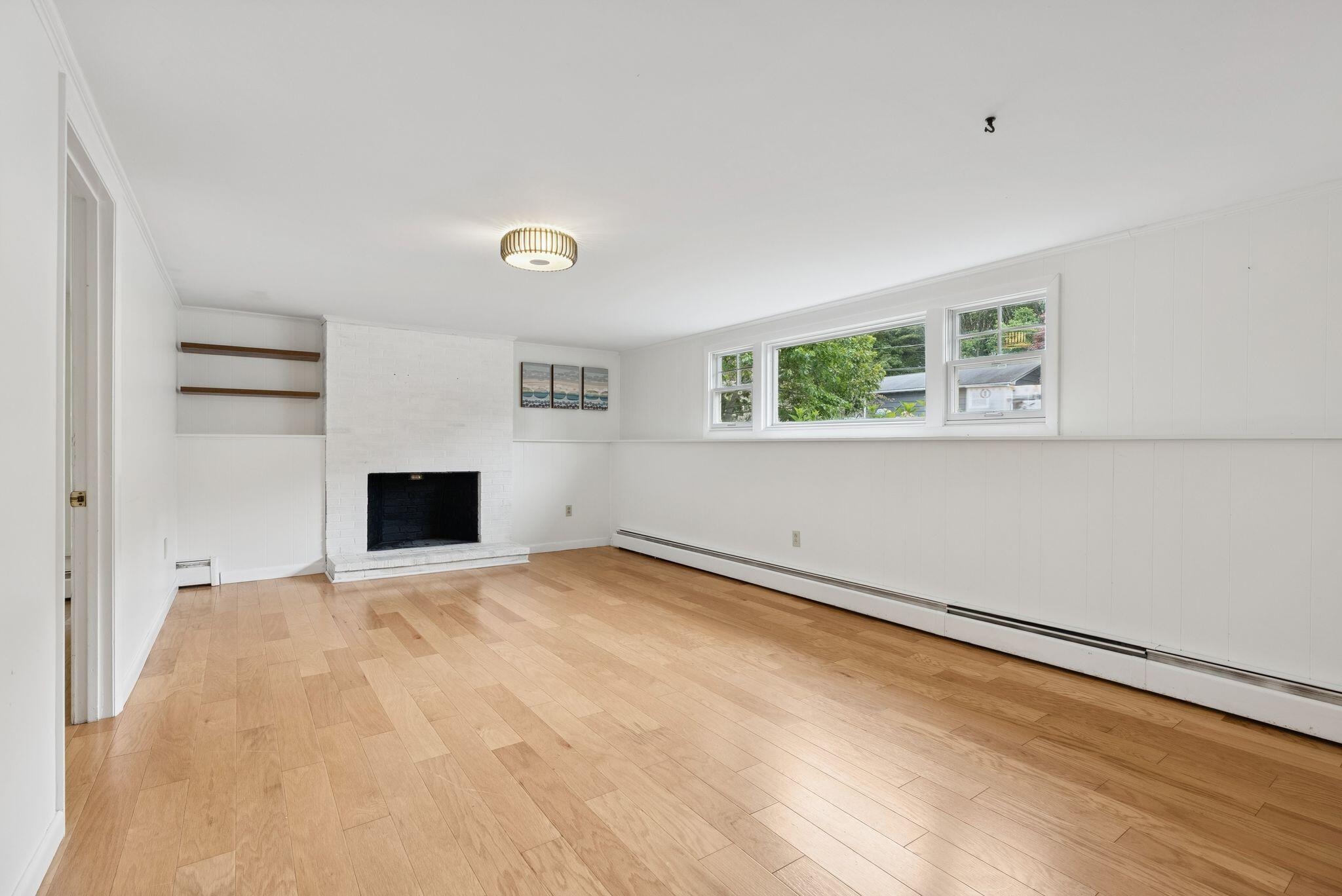 9 Eastfield Road