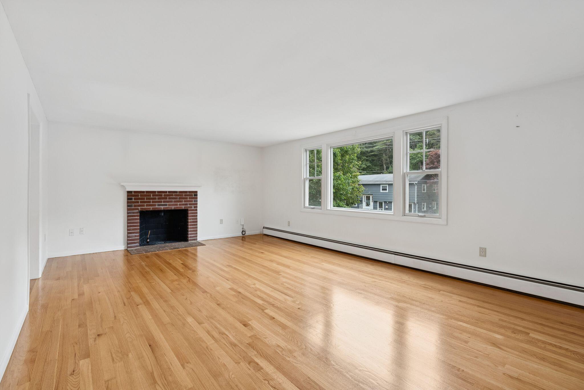 9 Eastfield Road
