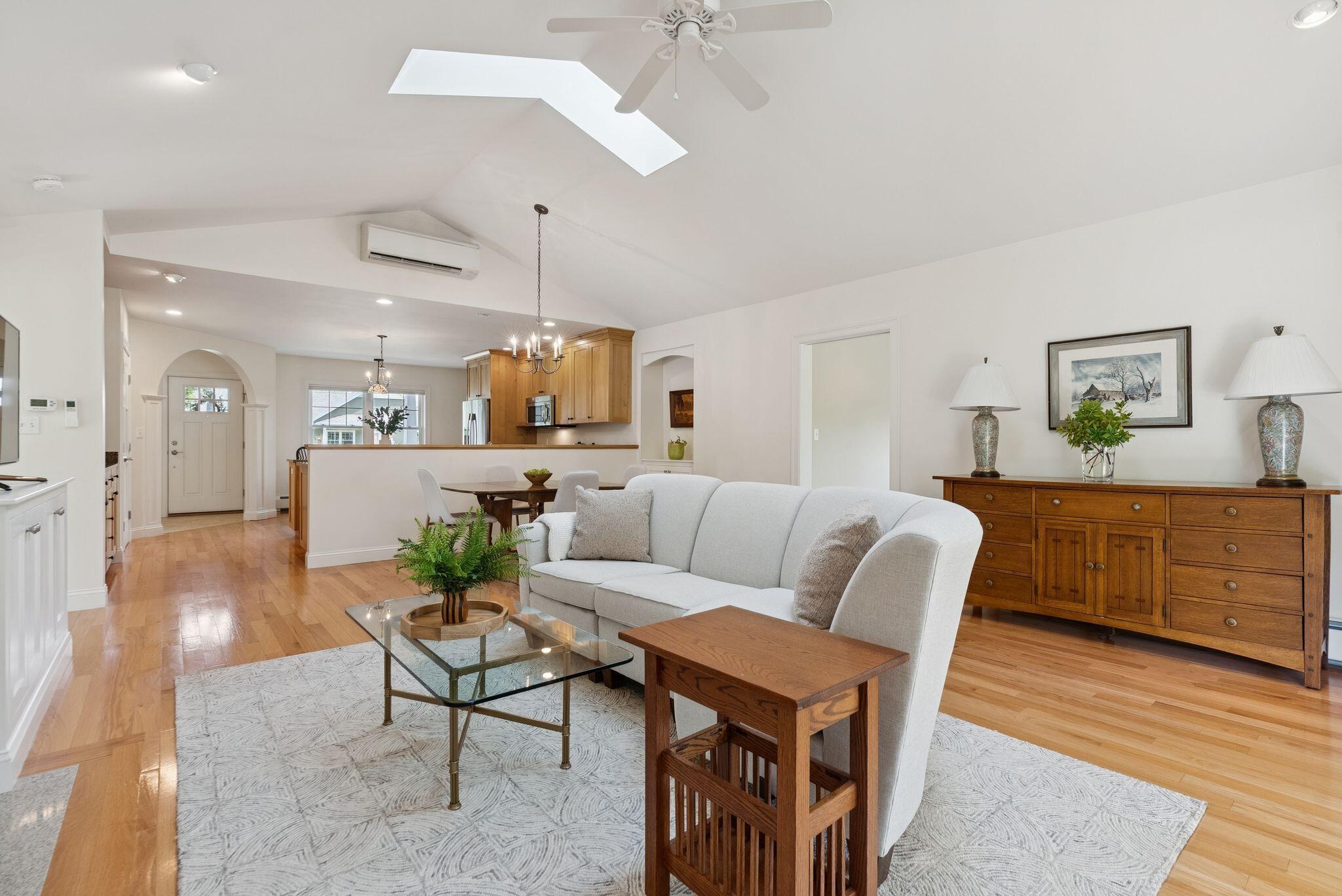 25 Phoebes Way, 37